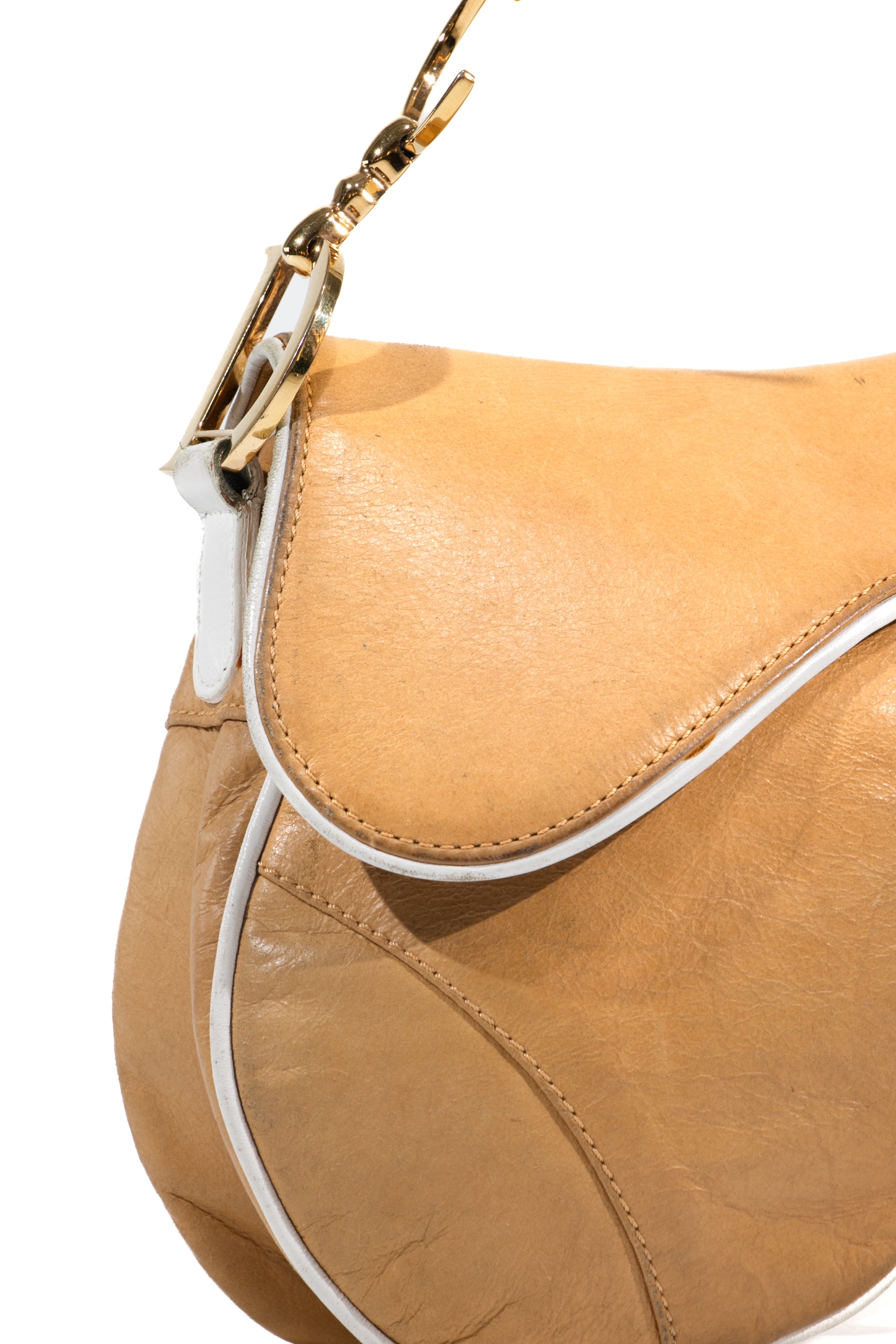Saddle