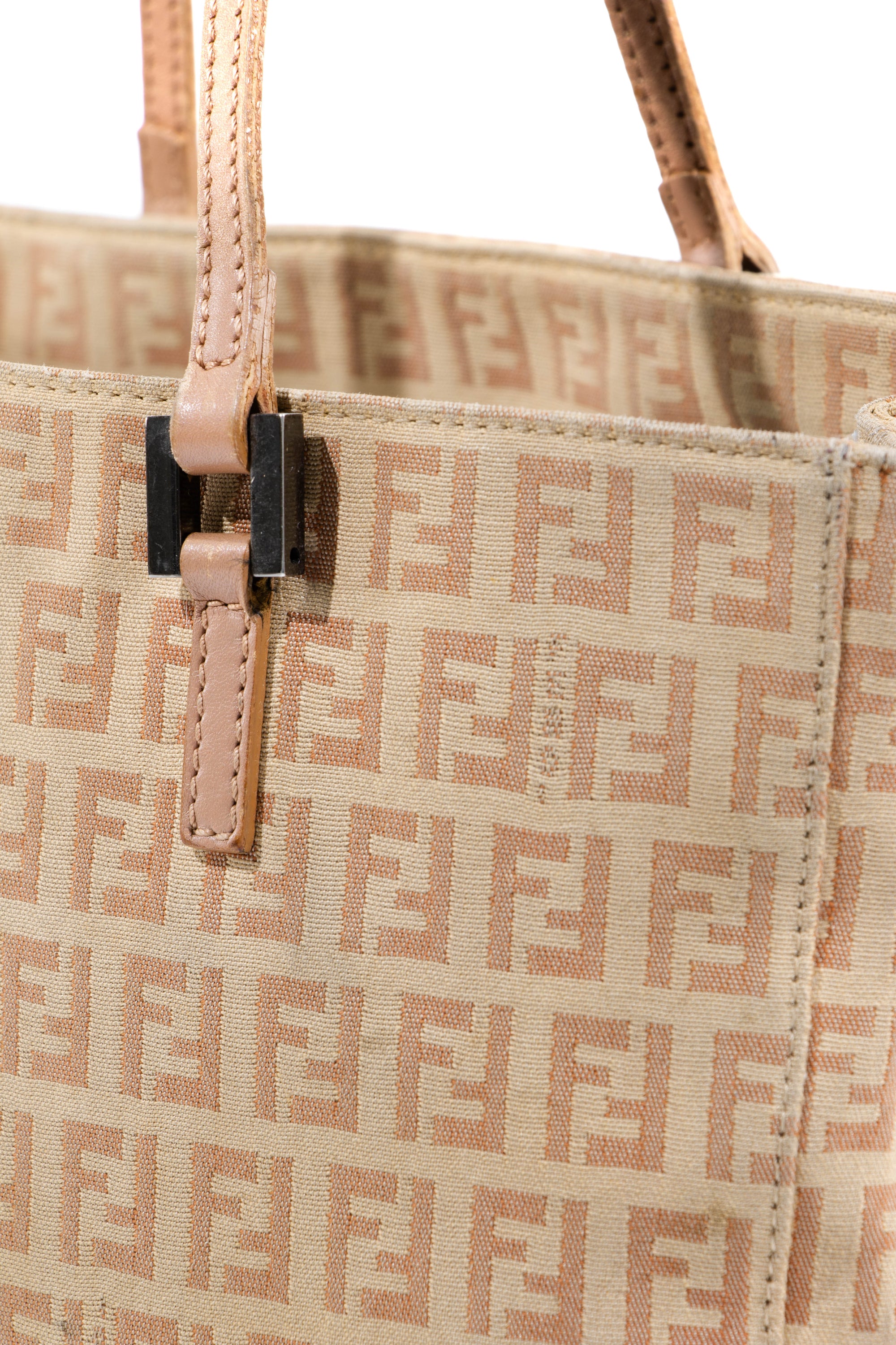 Hand bag
