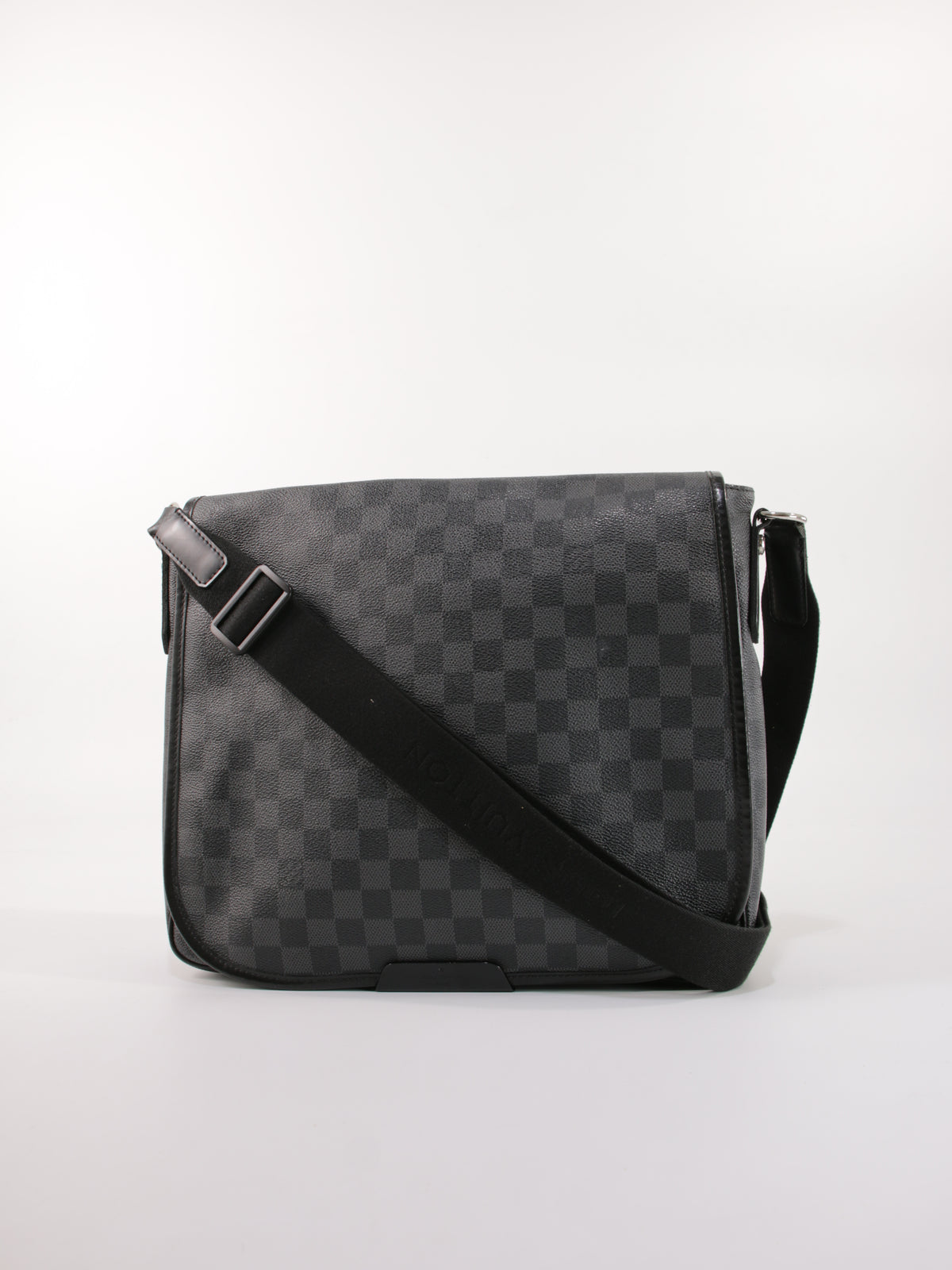 LOUIS VUITTON - DANIEL