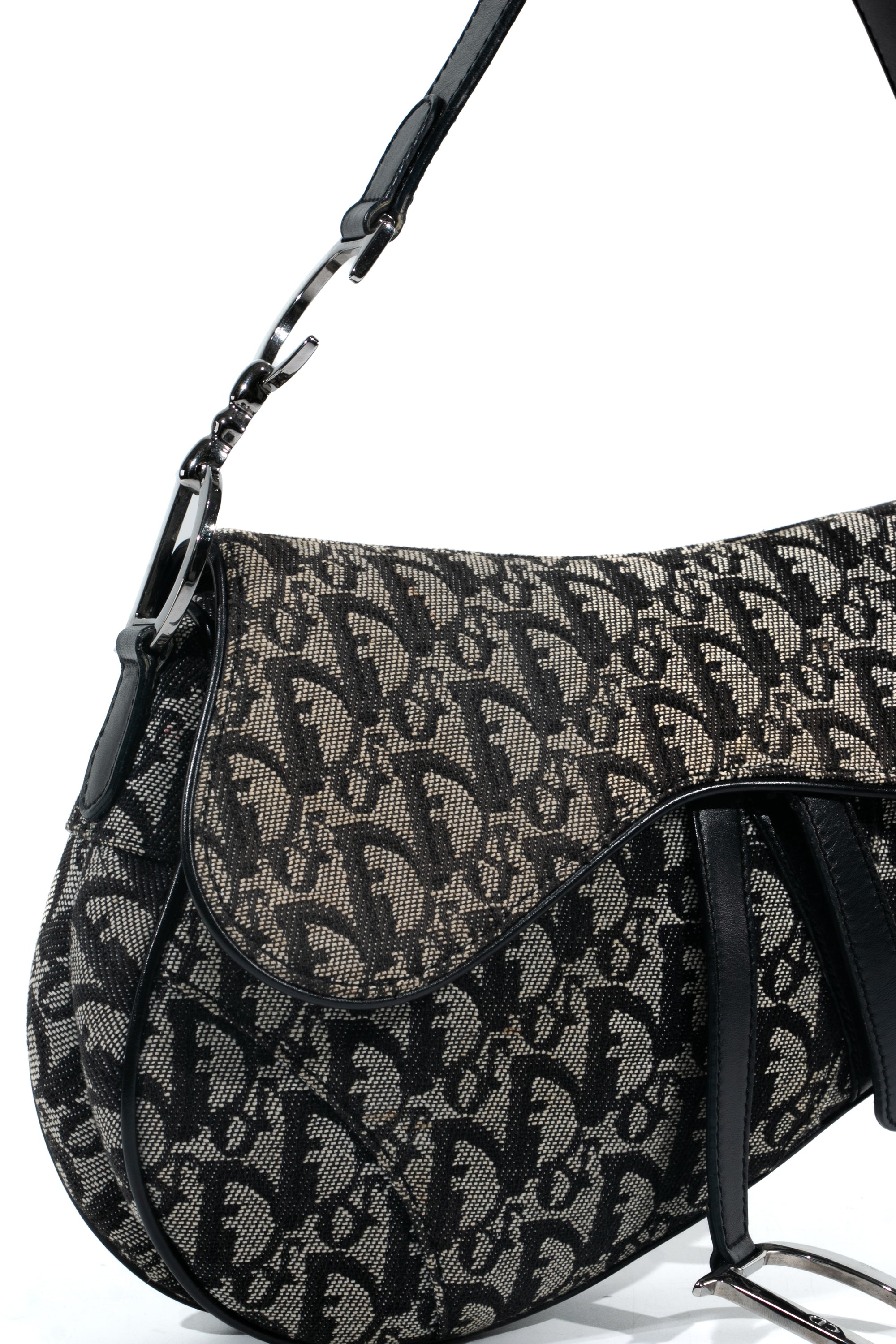 Saddle