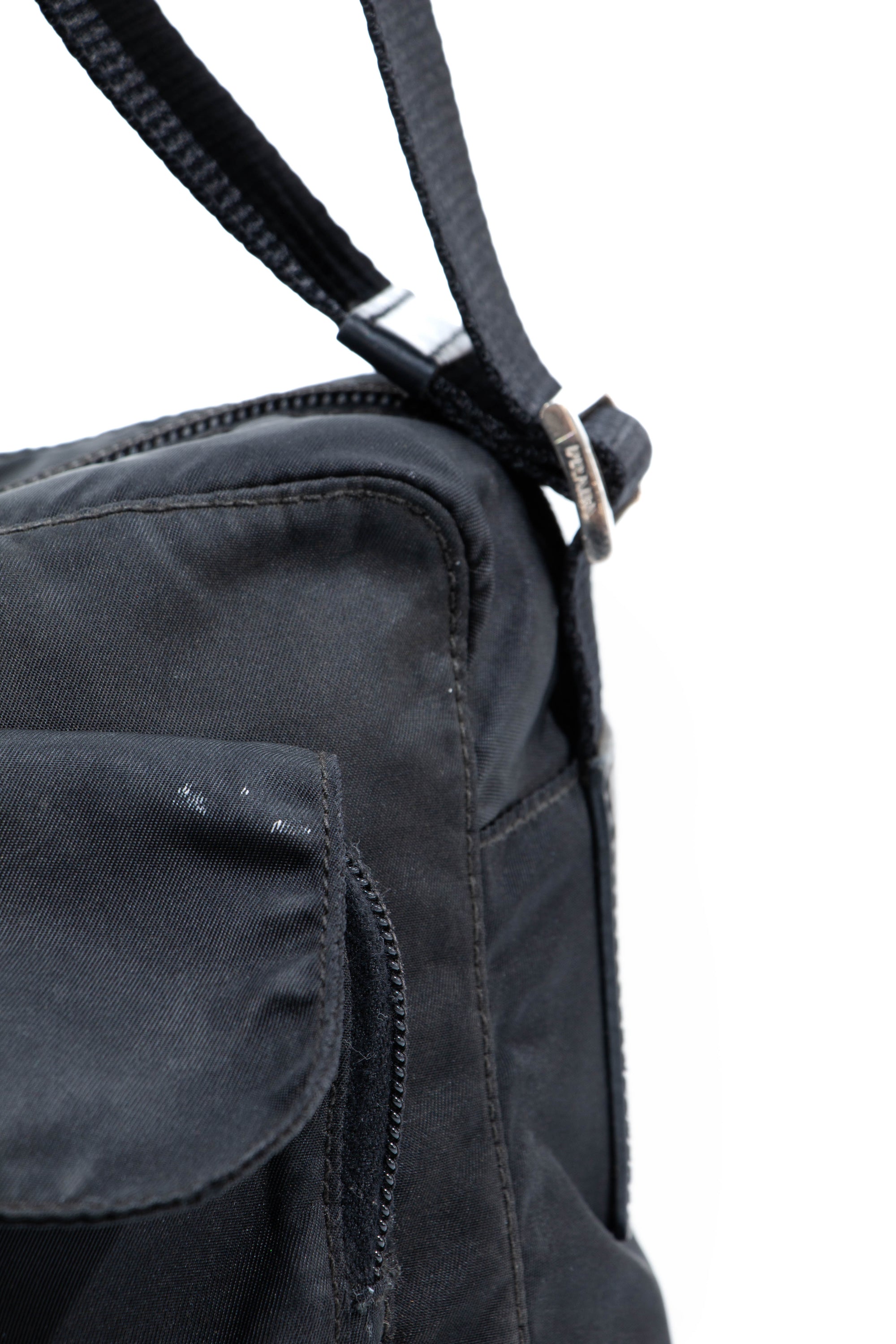 Single Buckle Messenger