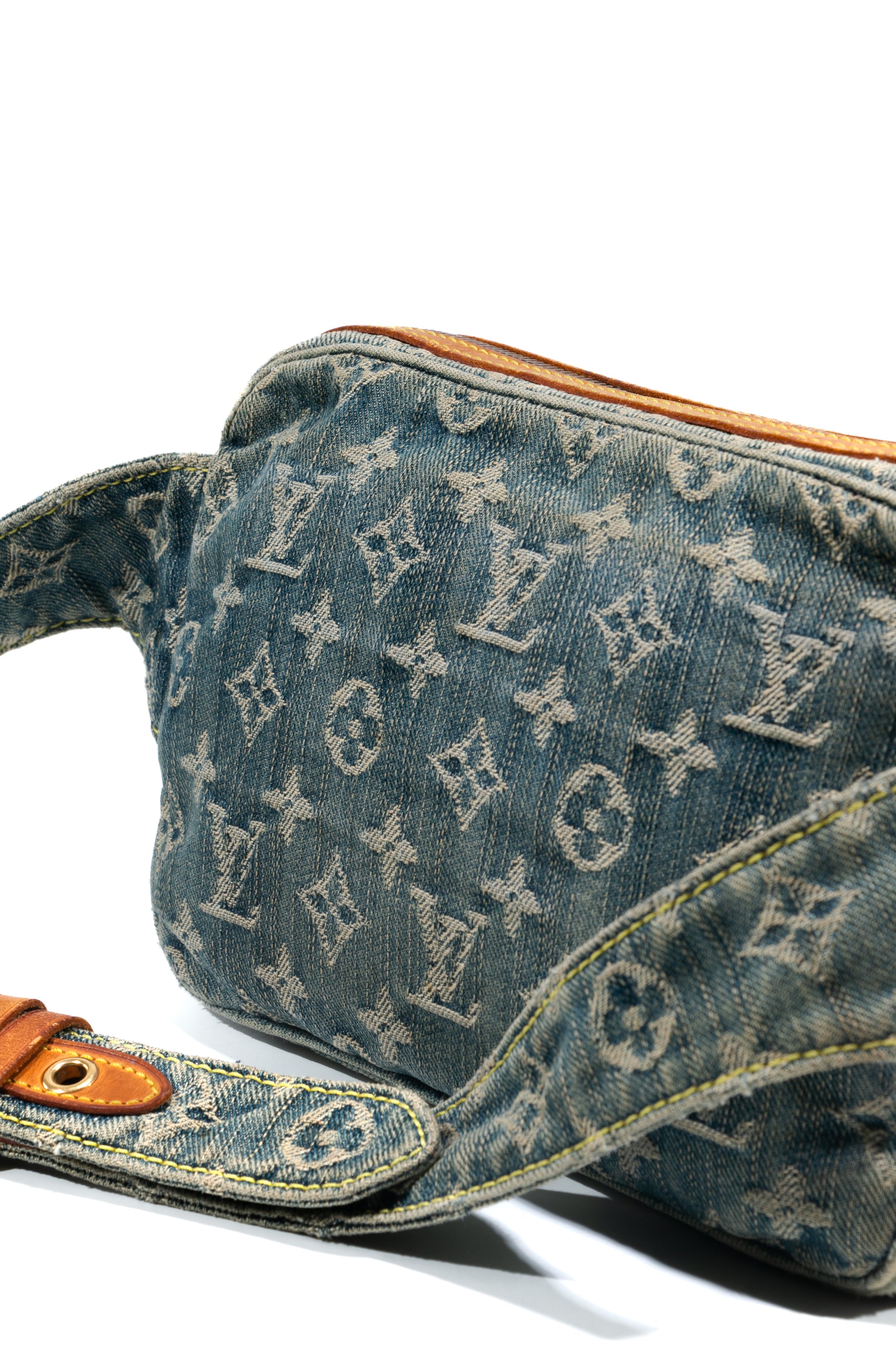 Crossbody bag