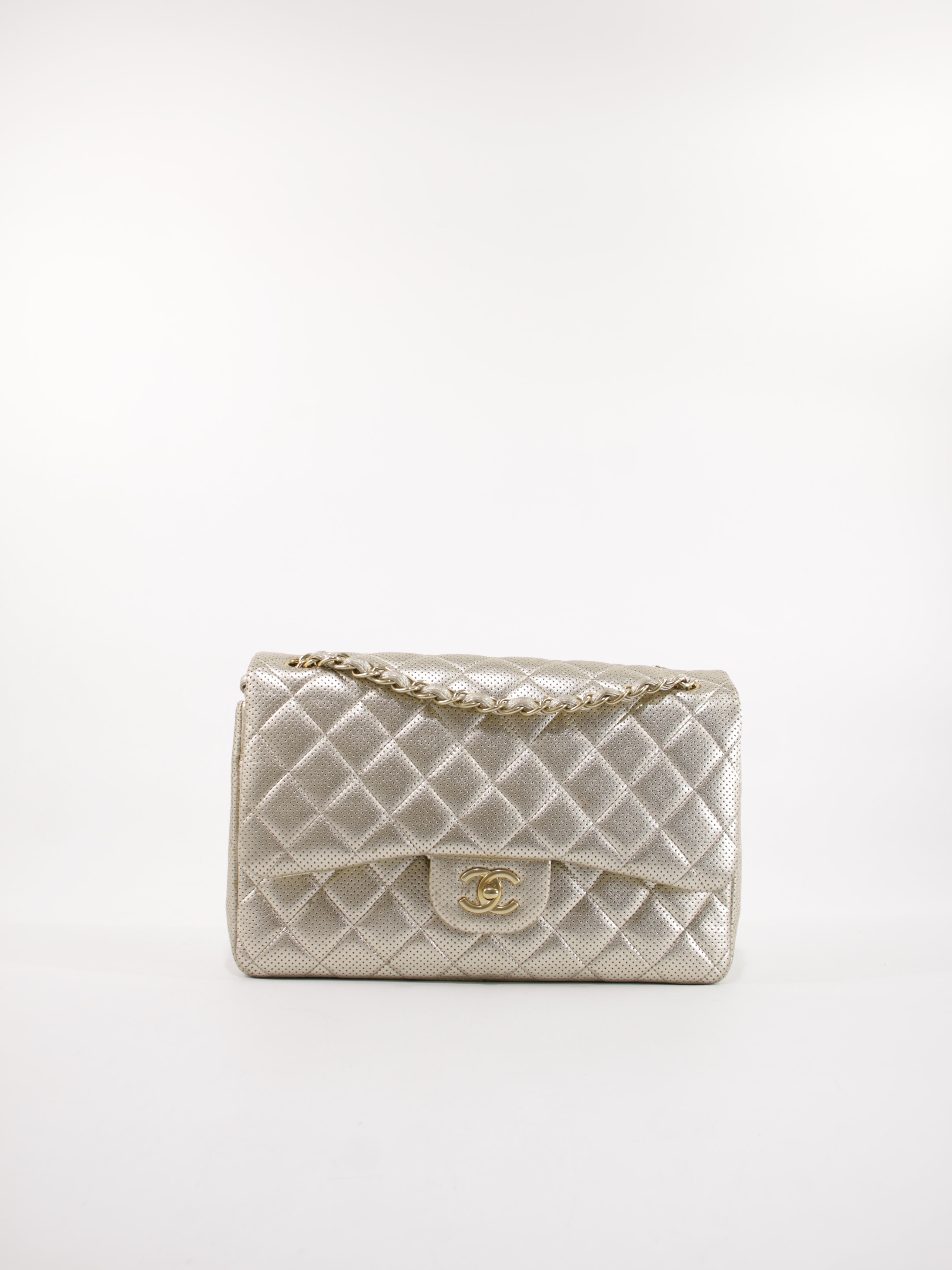 CHANEL - JUMBO FLAP