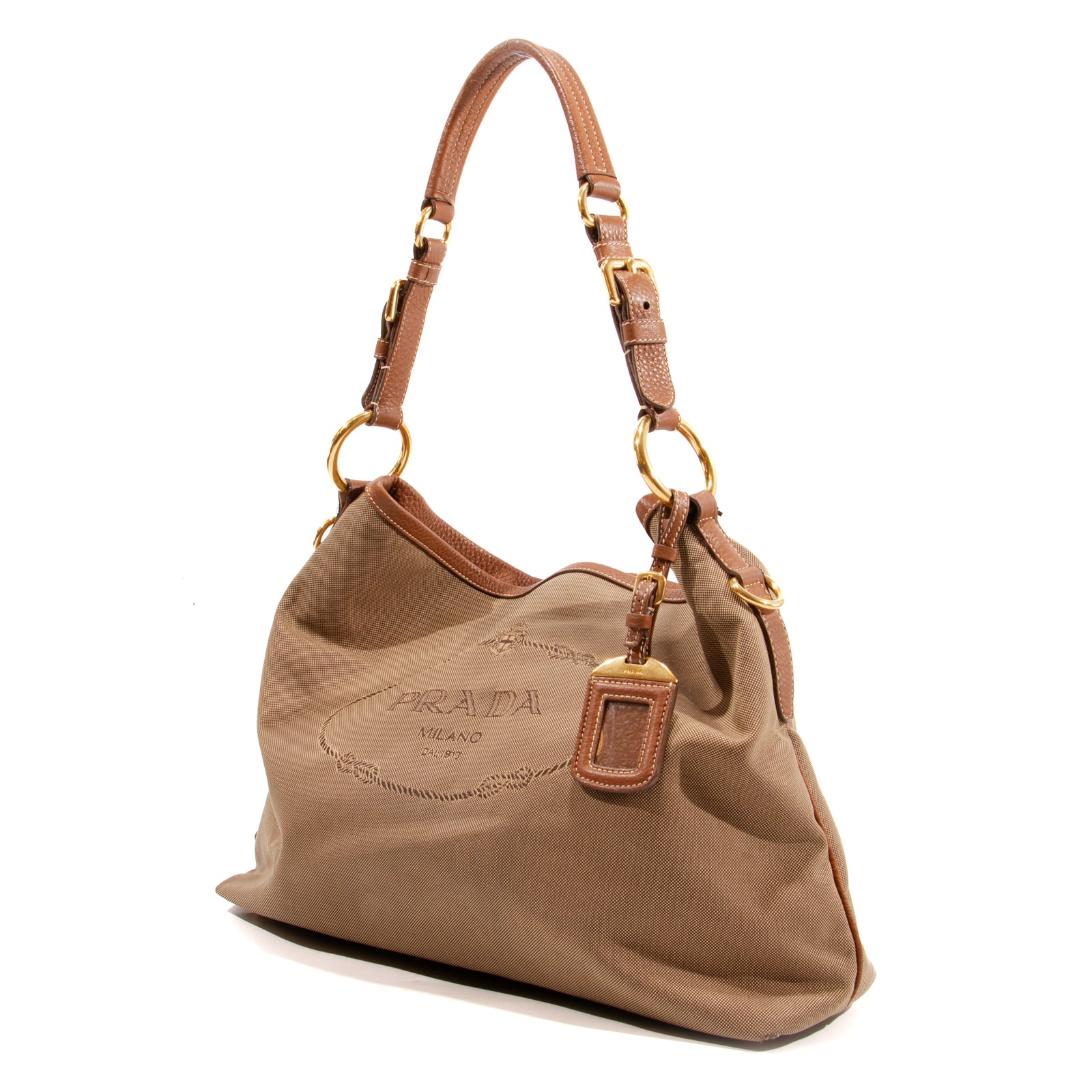 Tote behind