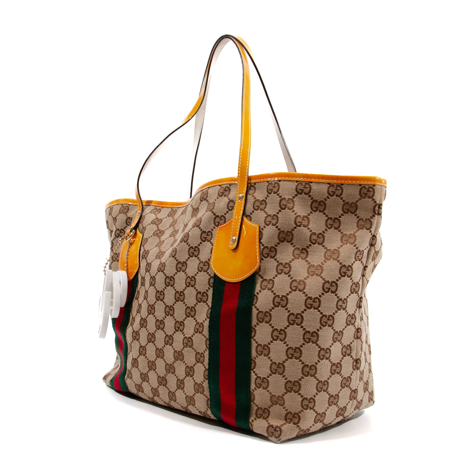 Tote behind