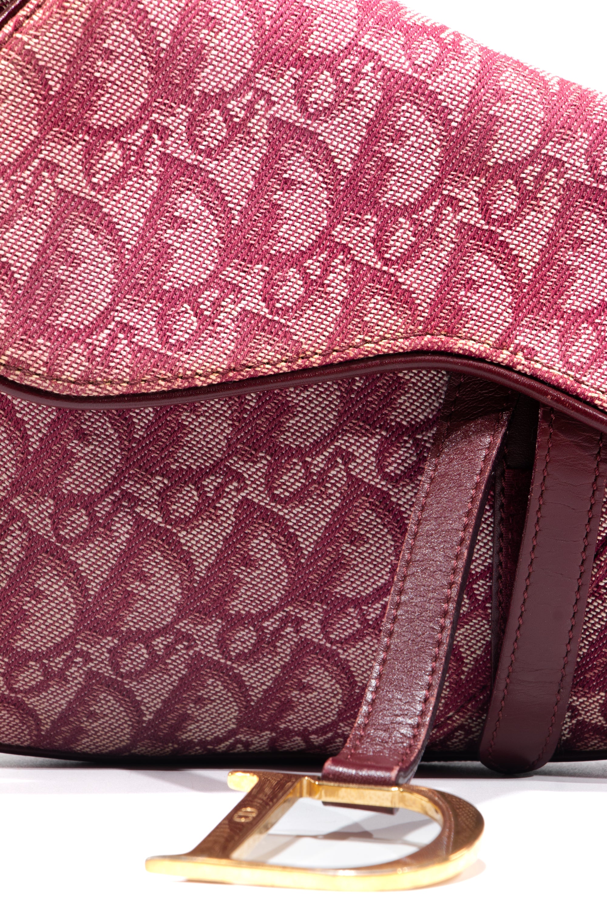 Saddle