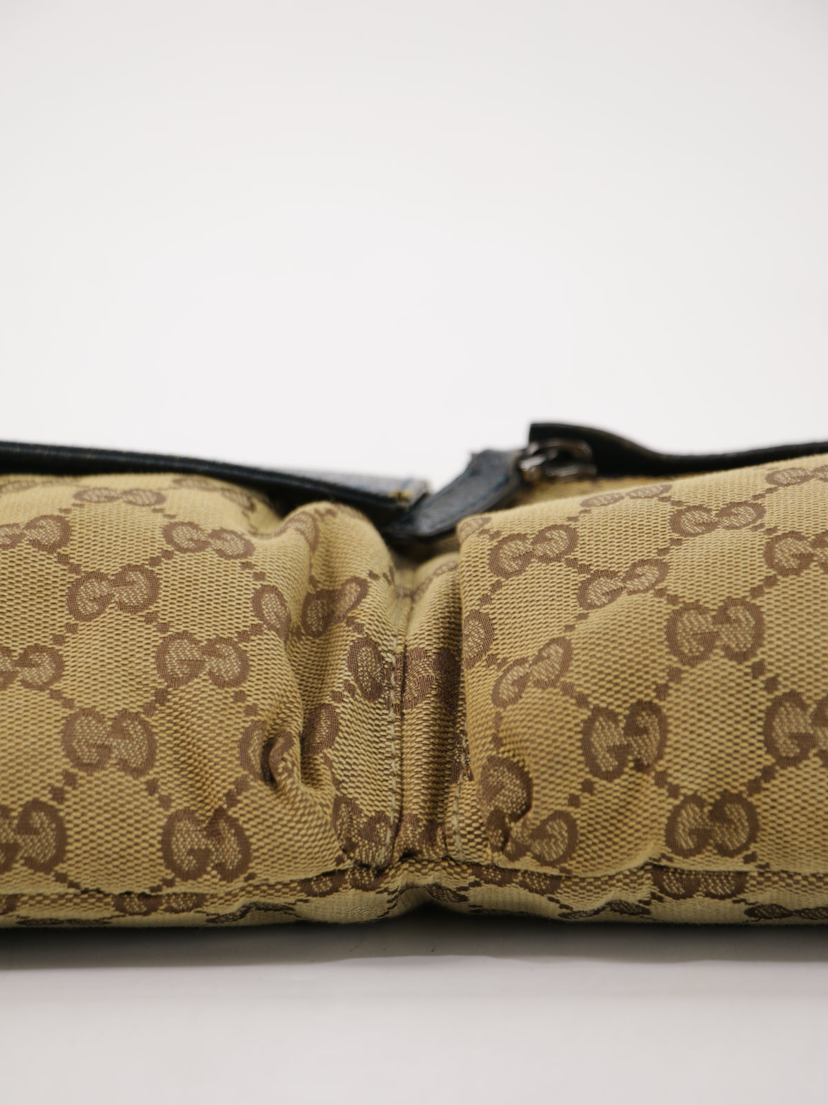 Gucci Shelly