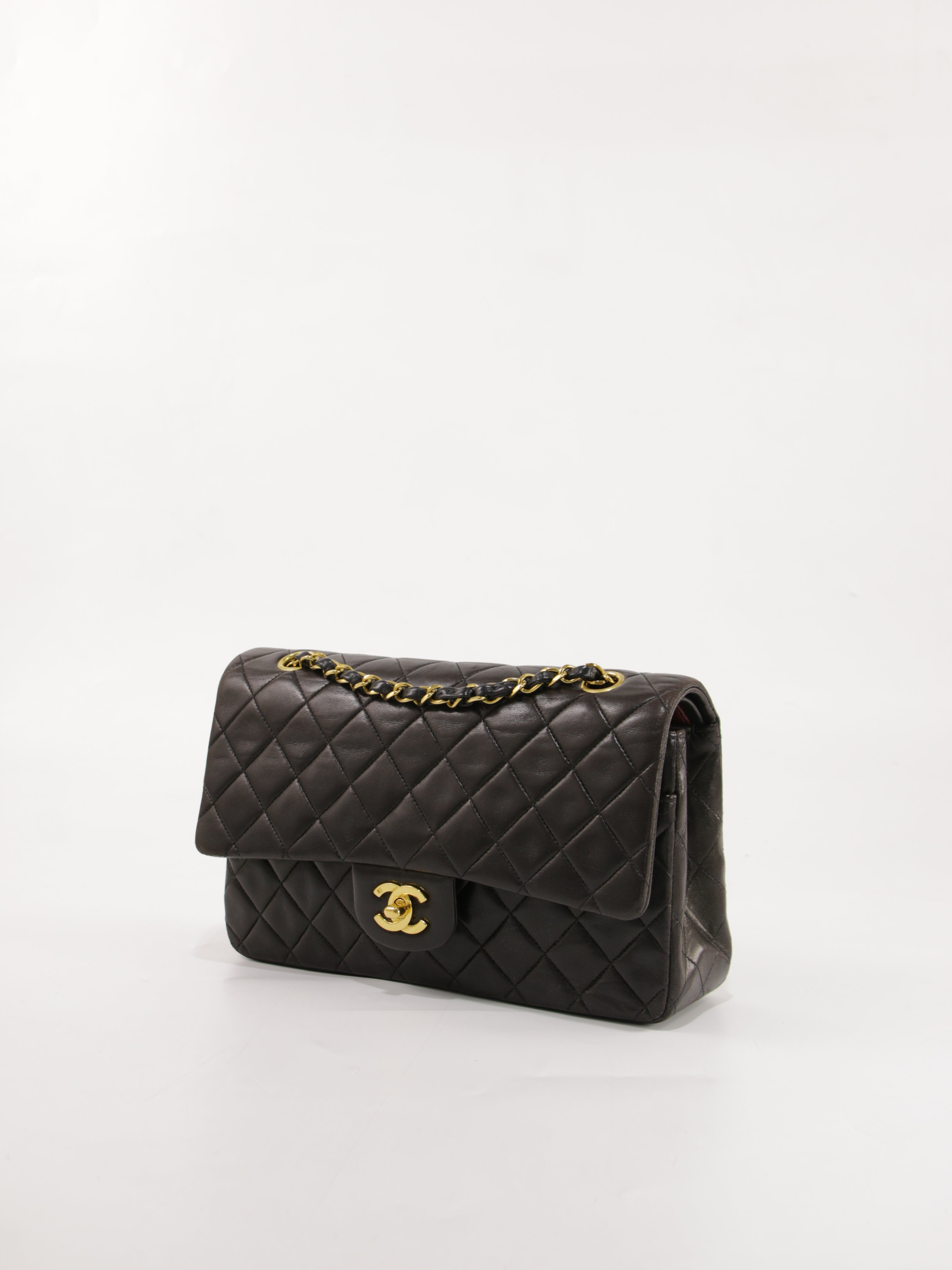 Medium Classic Flap