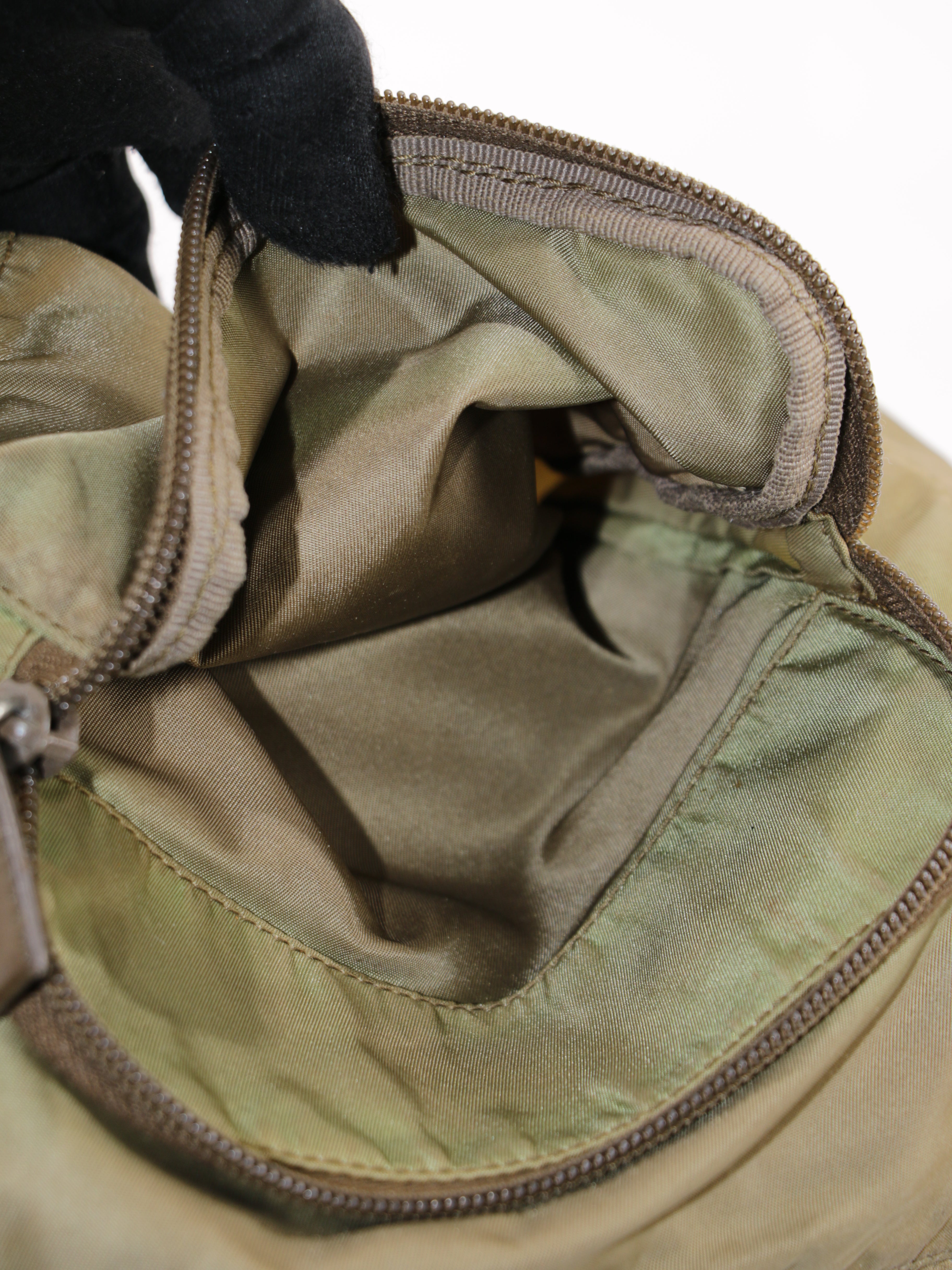 Single Buckle Messenger