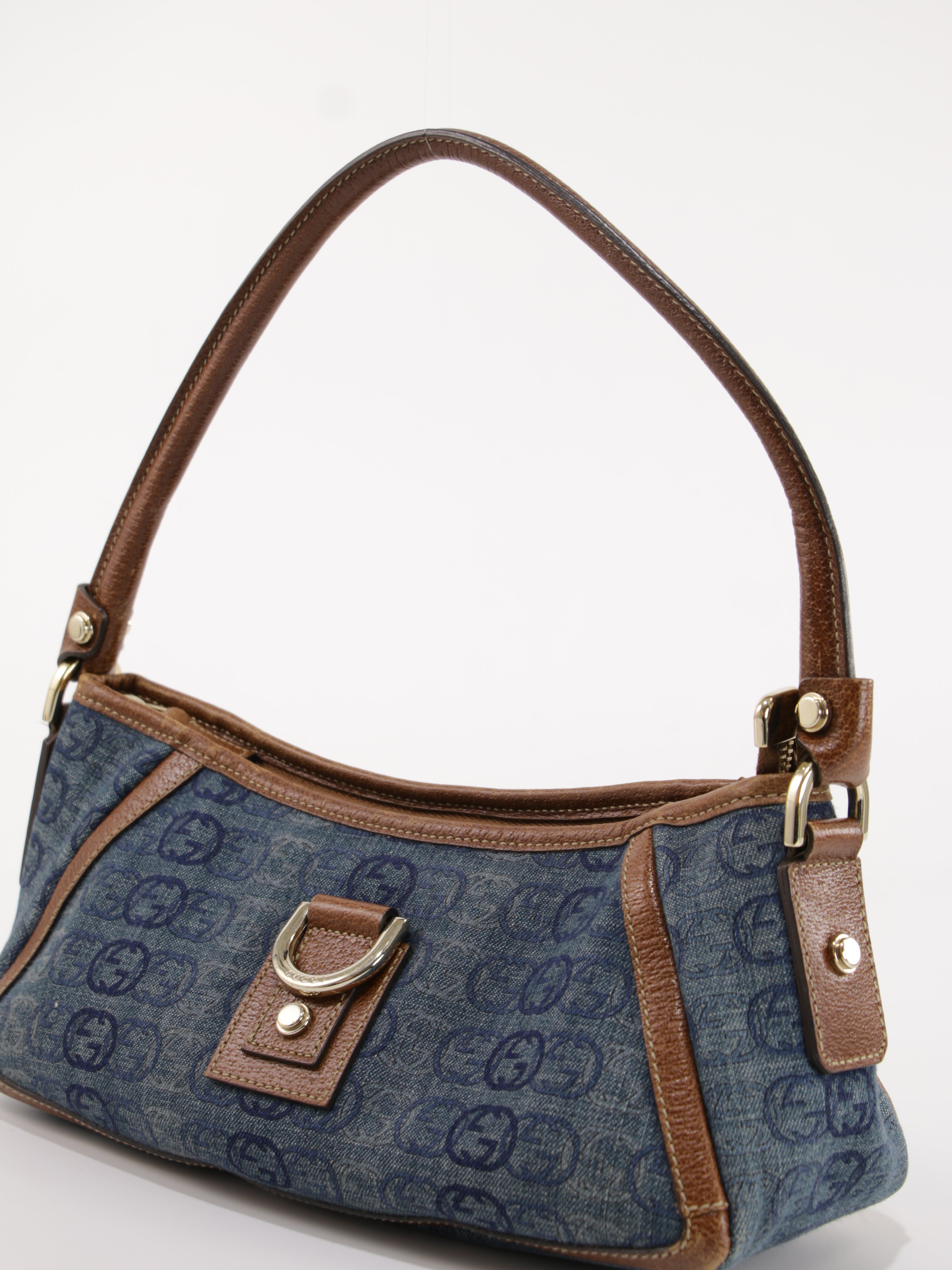 Abbey D-Ring Pochette