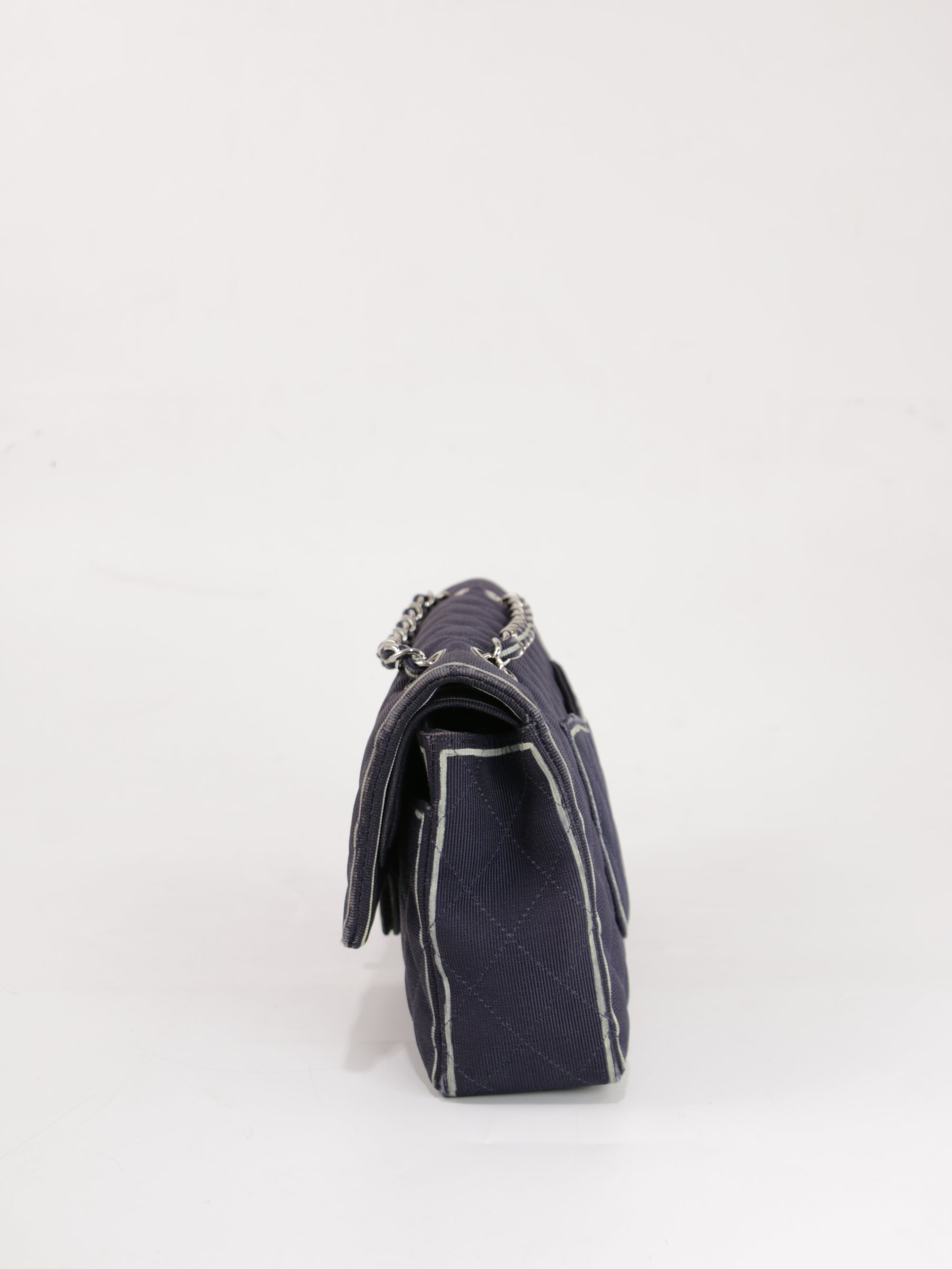 Medium Classic Flap