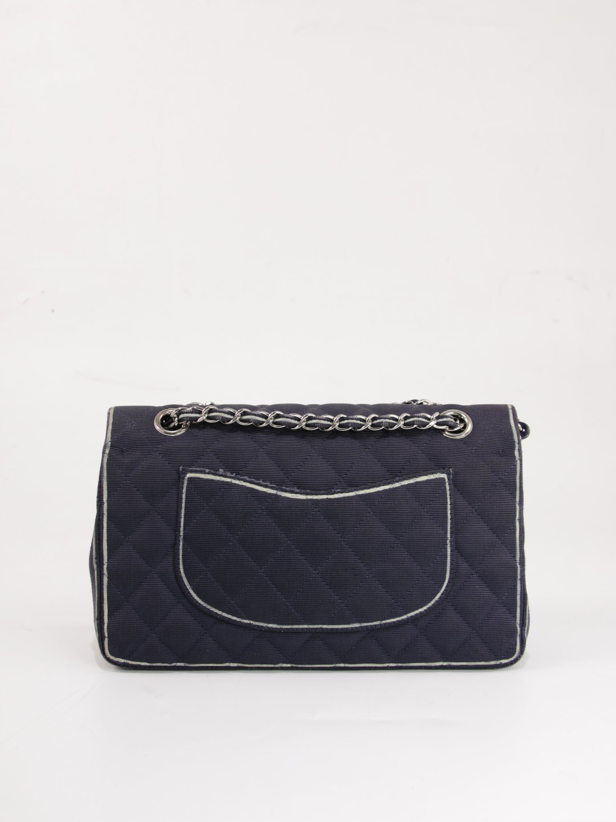 Medium Classic Flap