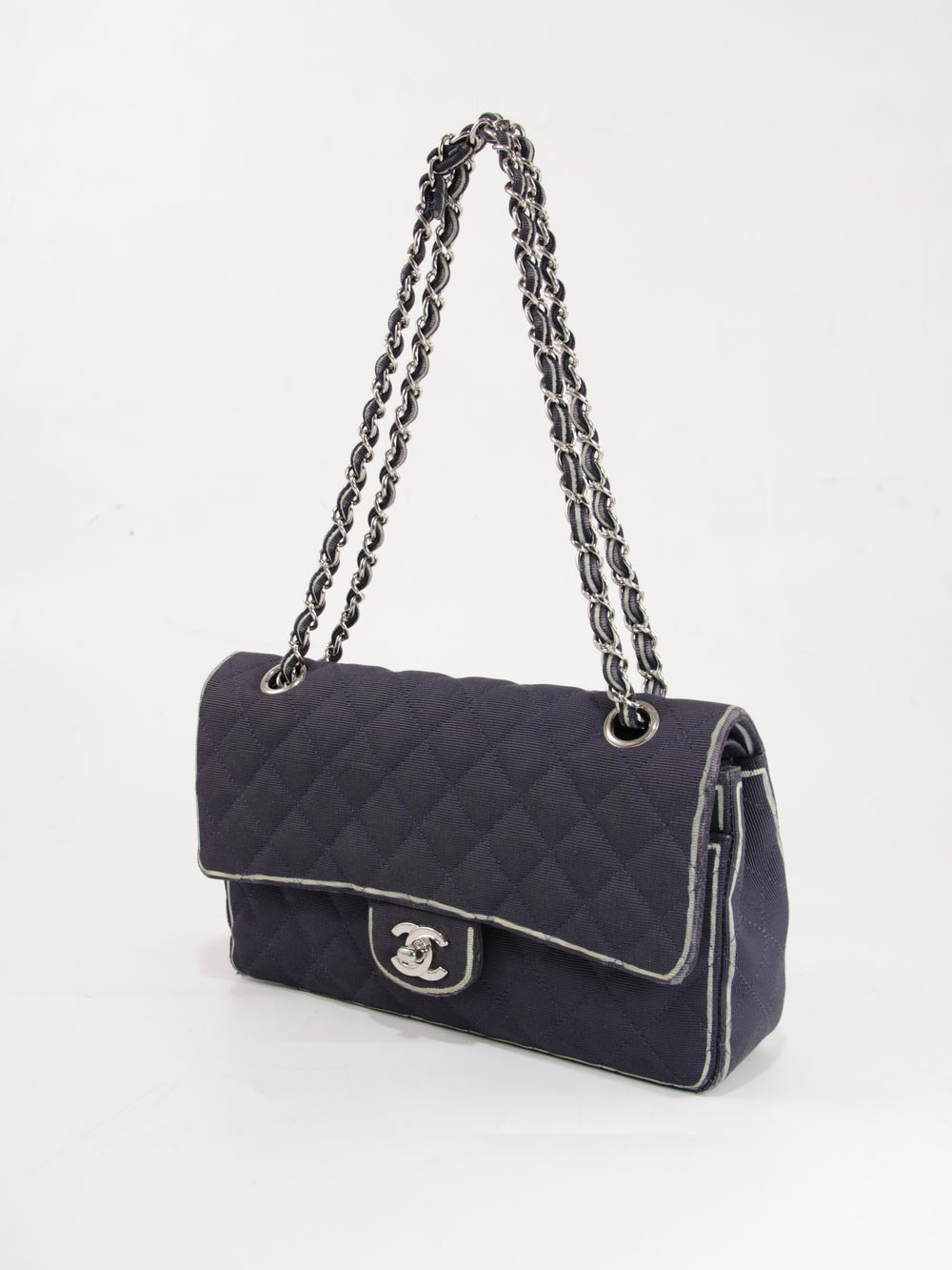 Medium Classic Flap