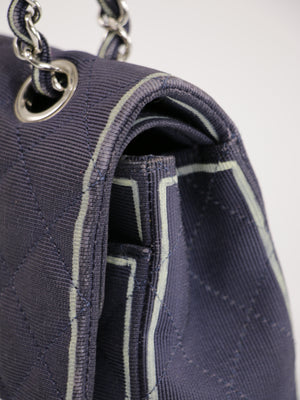 Medium Classic Flap