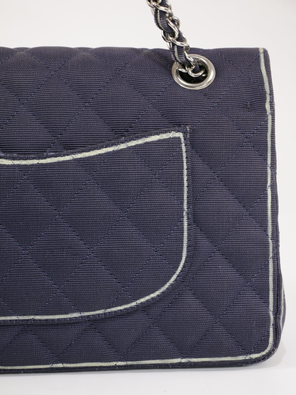 Medium Classic Flap