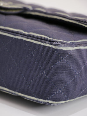 Medium Classic Flap