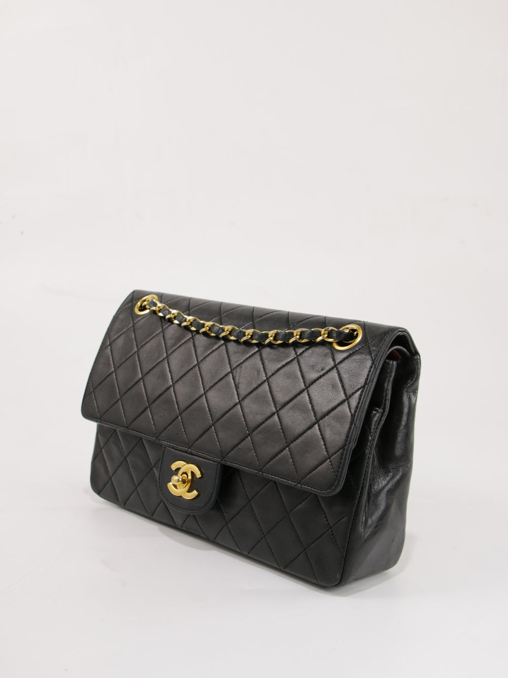 Medium Classic Flap