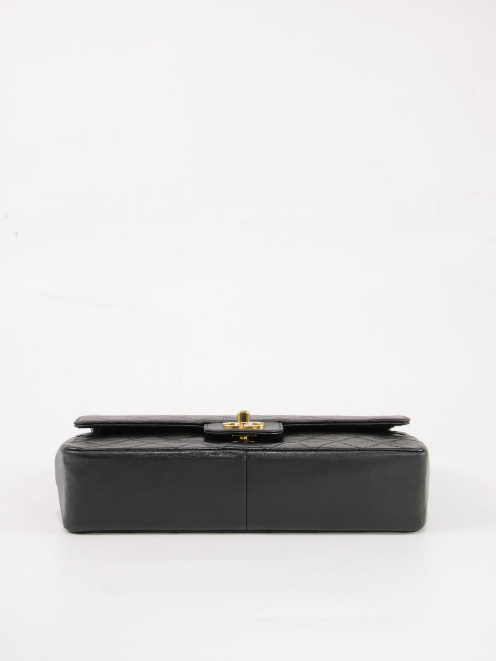 Medium Classic Flap