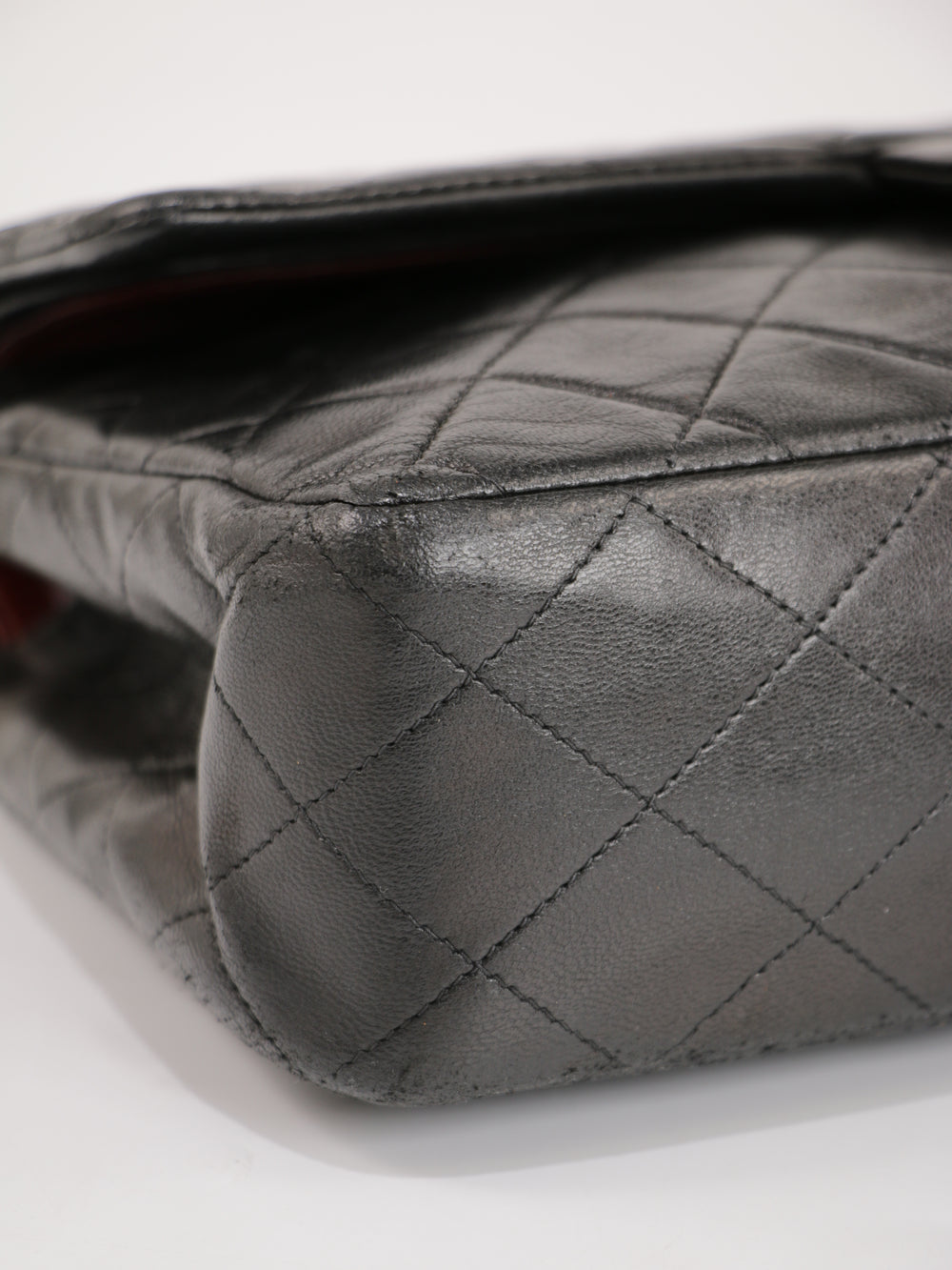 Medium Classic Flap