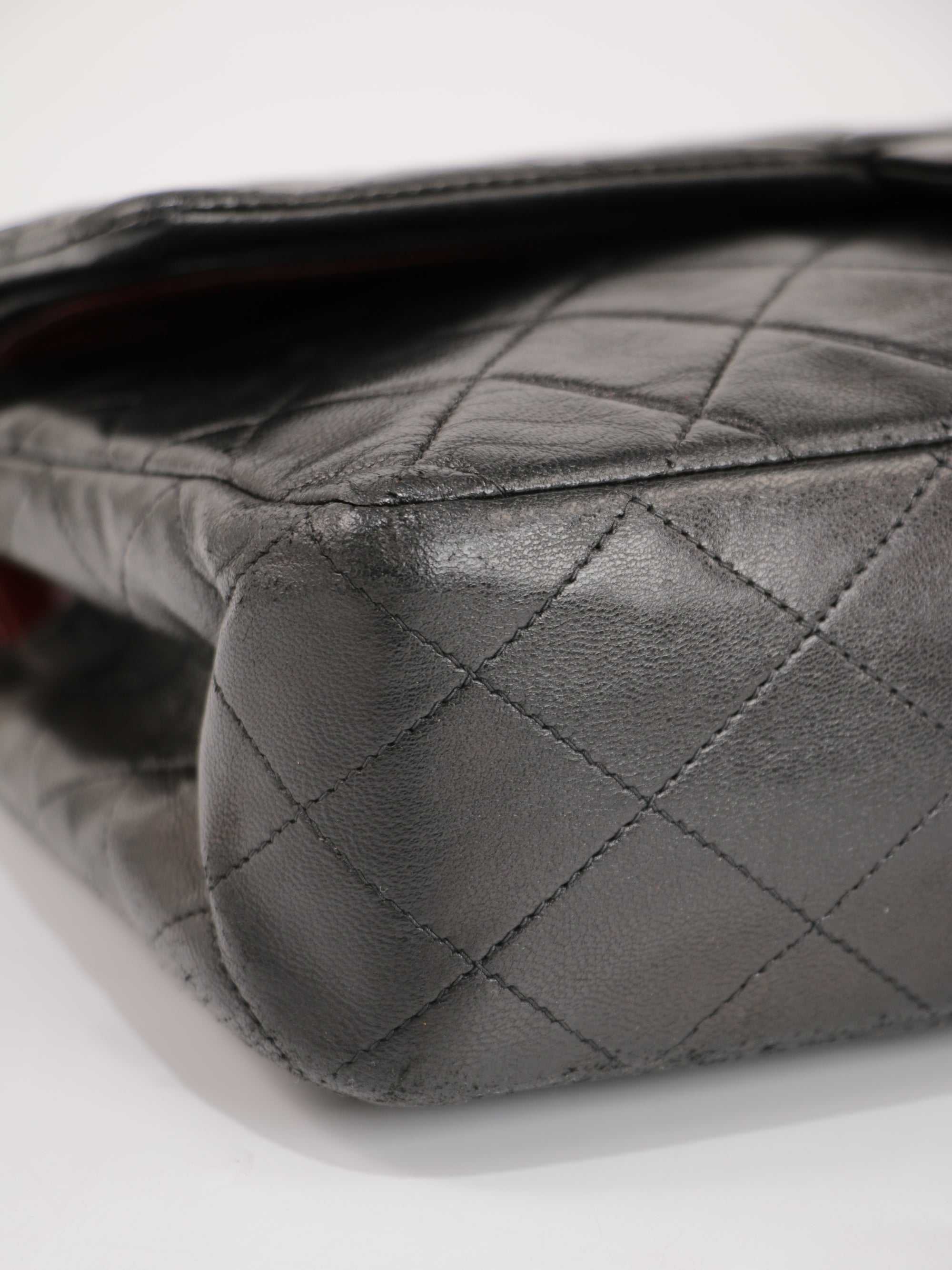 Medium Classic Flap