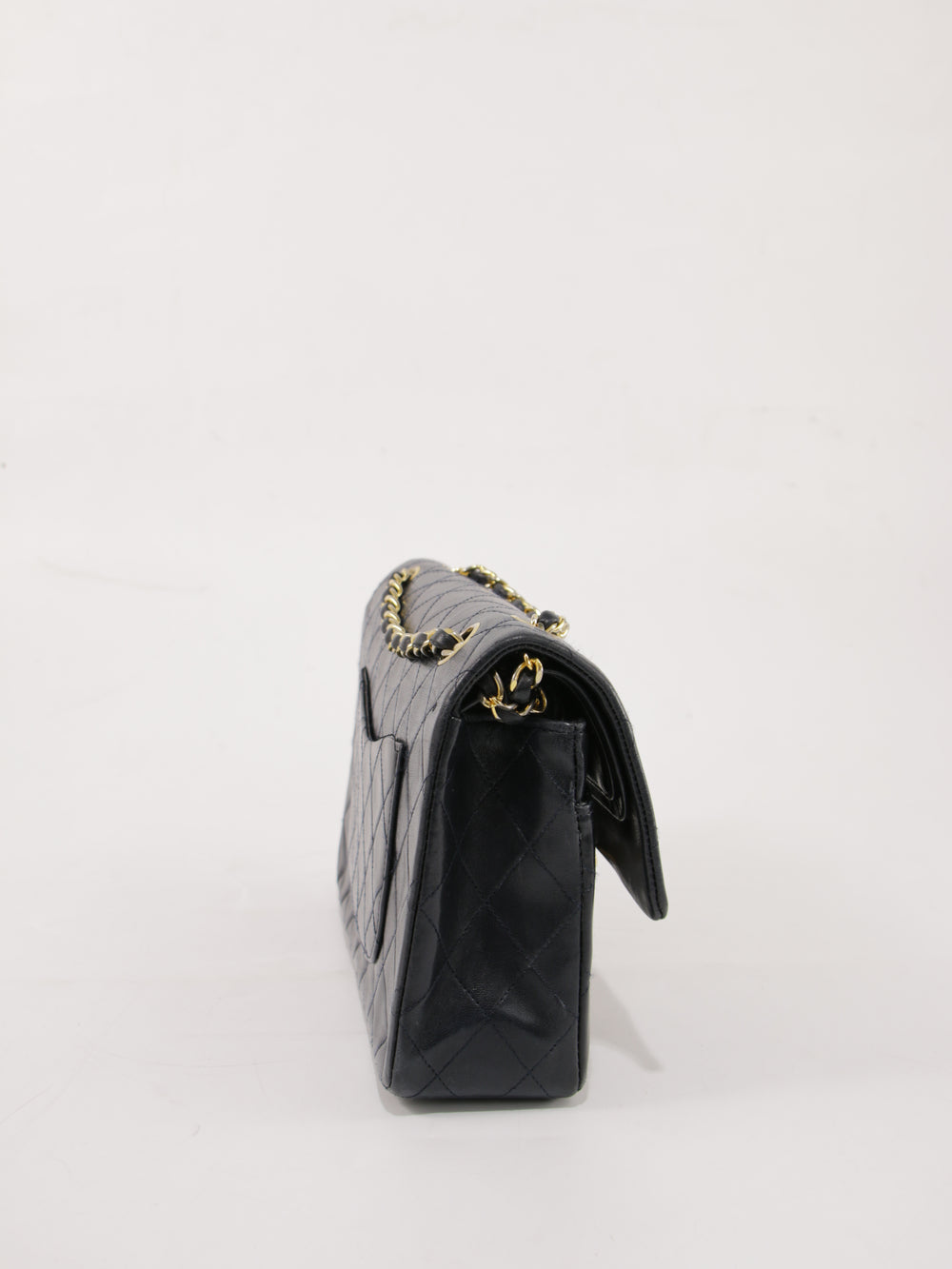 Medium Classic Flap