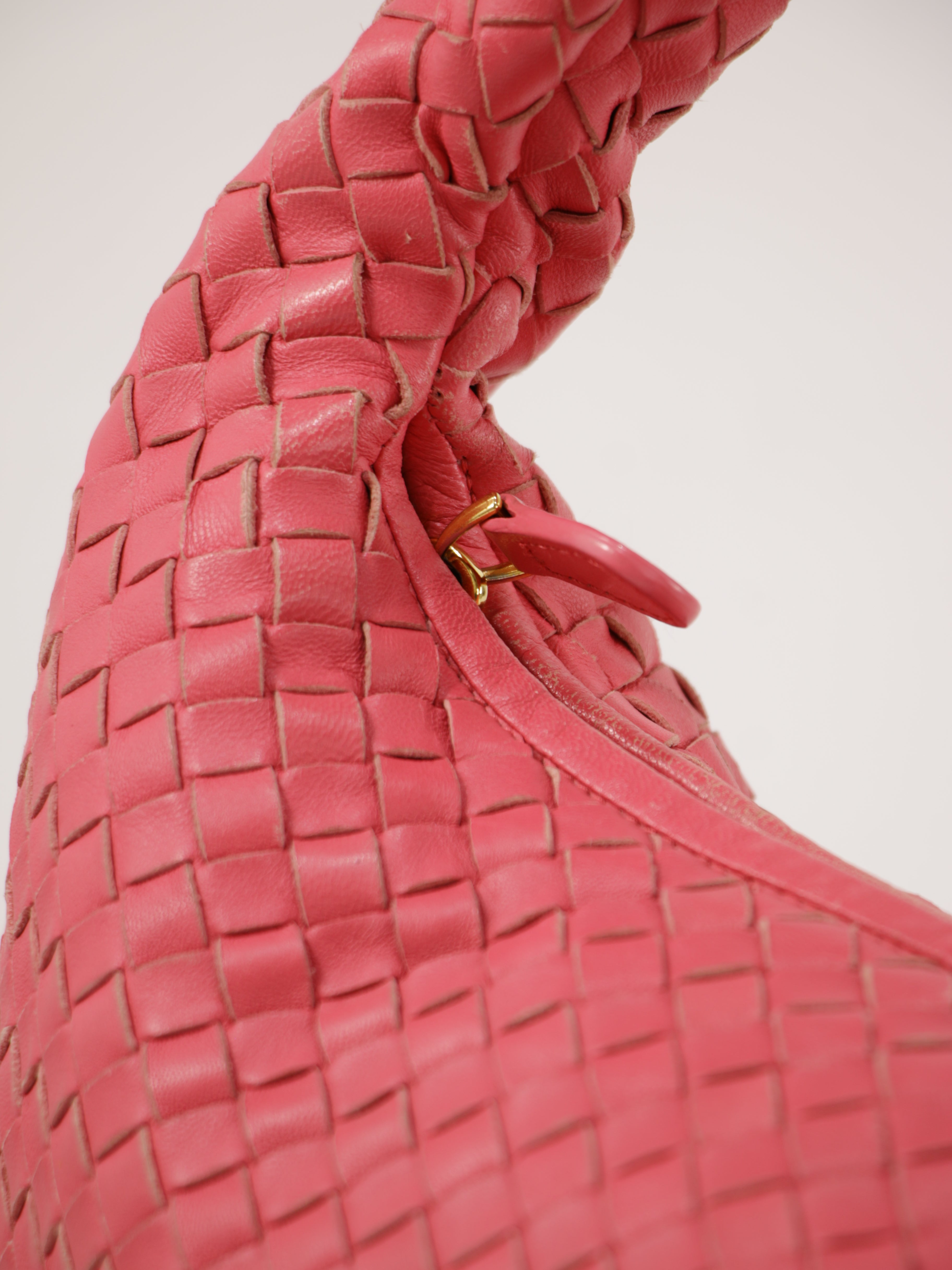 Bottega Veneta Medium Hobo Pink Leather | Ref. 7409 – Collector's Cage