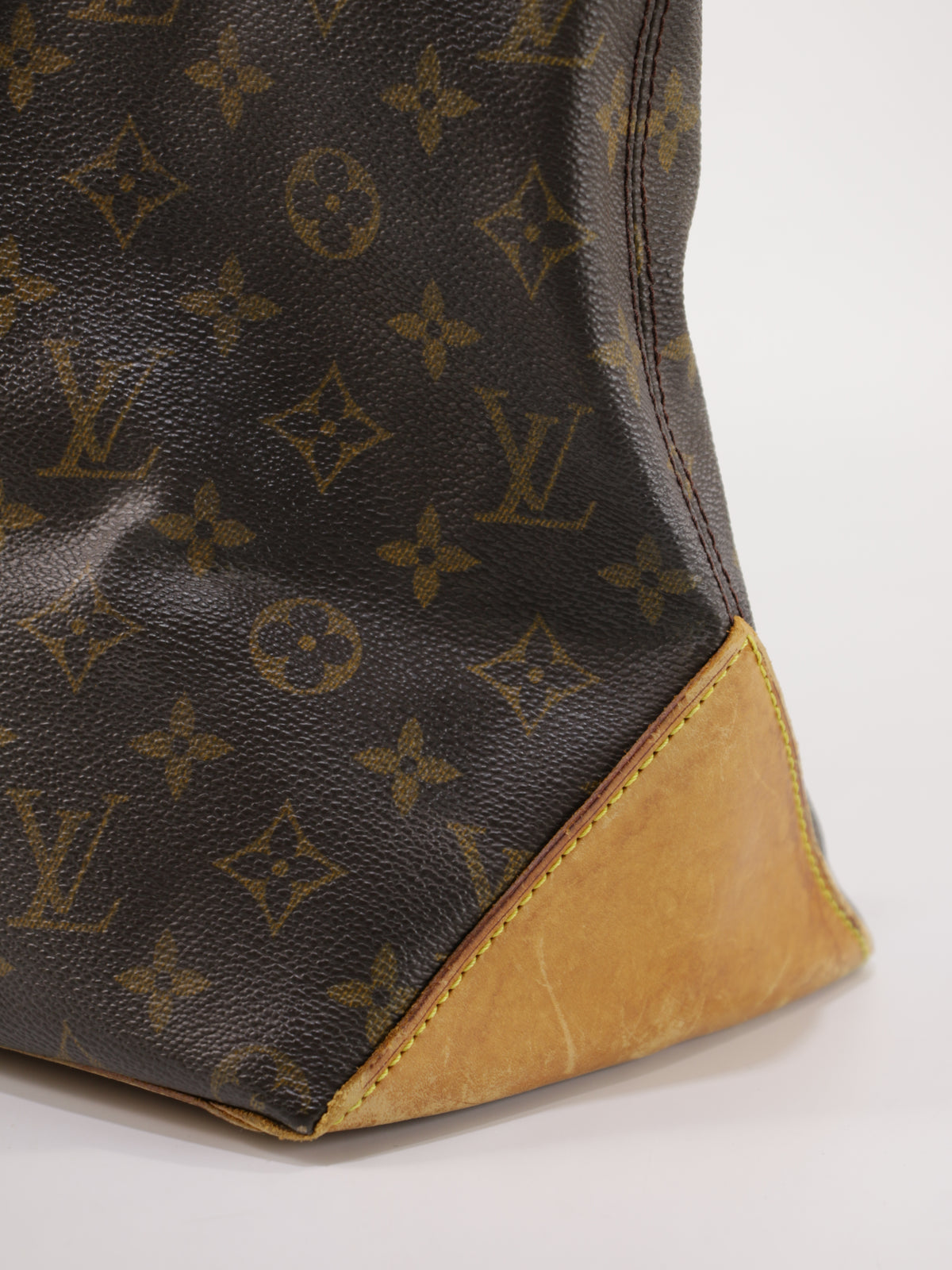 Louis Vuitton Cabas Mezzo
