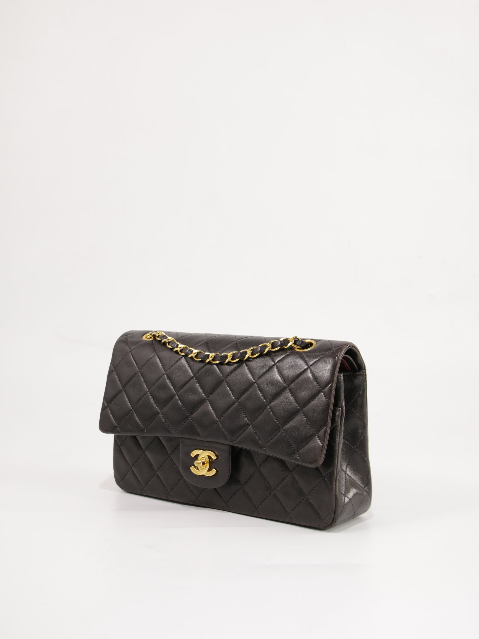 Medium Classic Flap