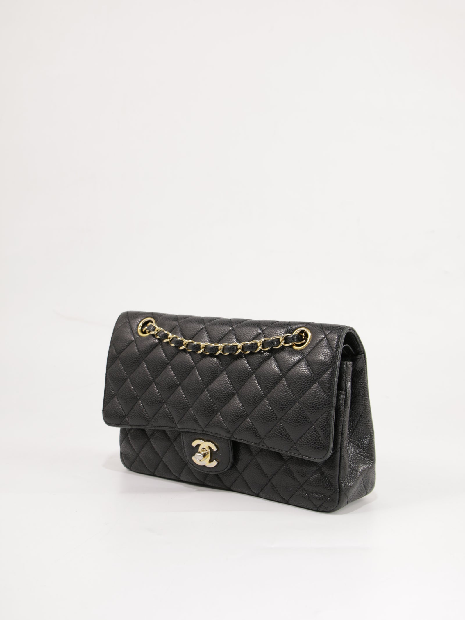 Medium Classic Flap