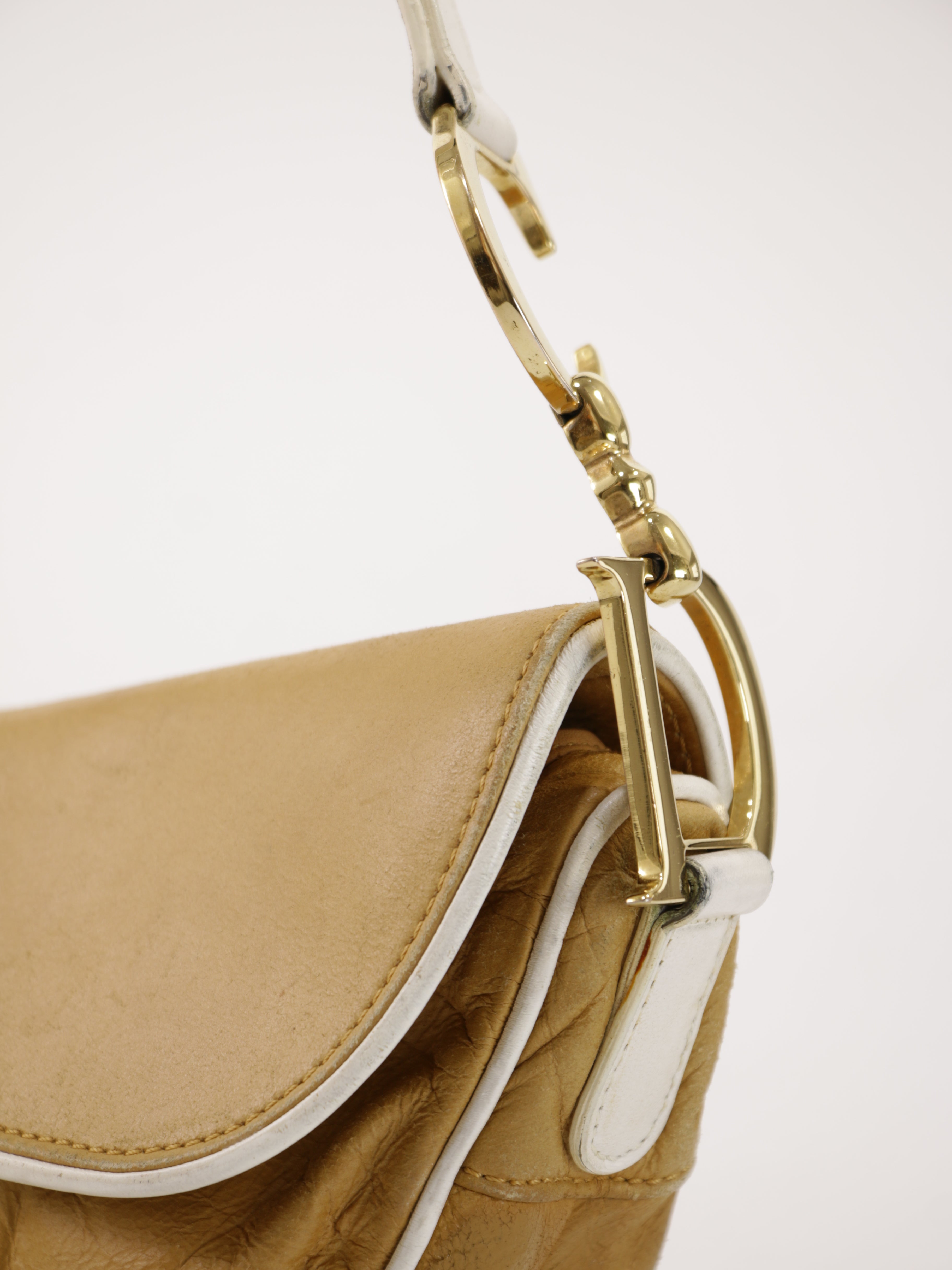 Saddle