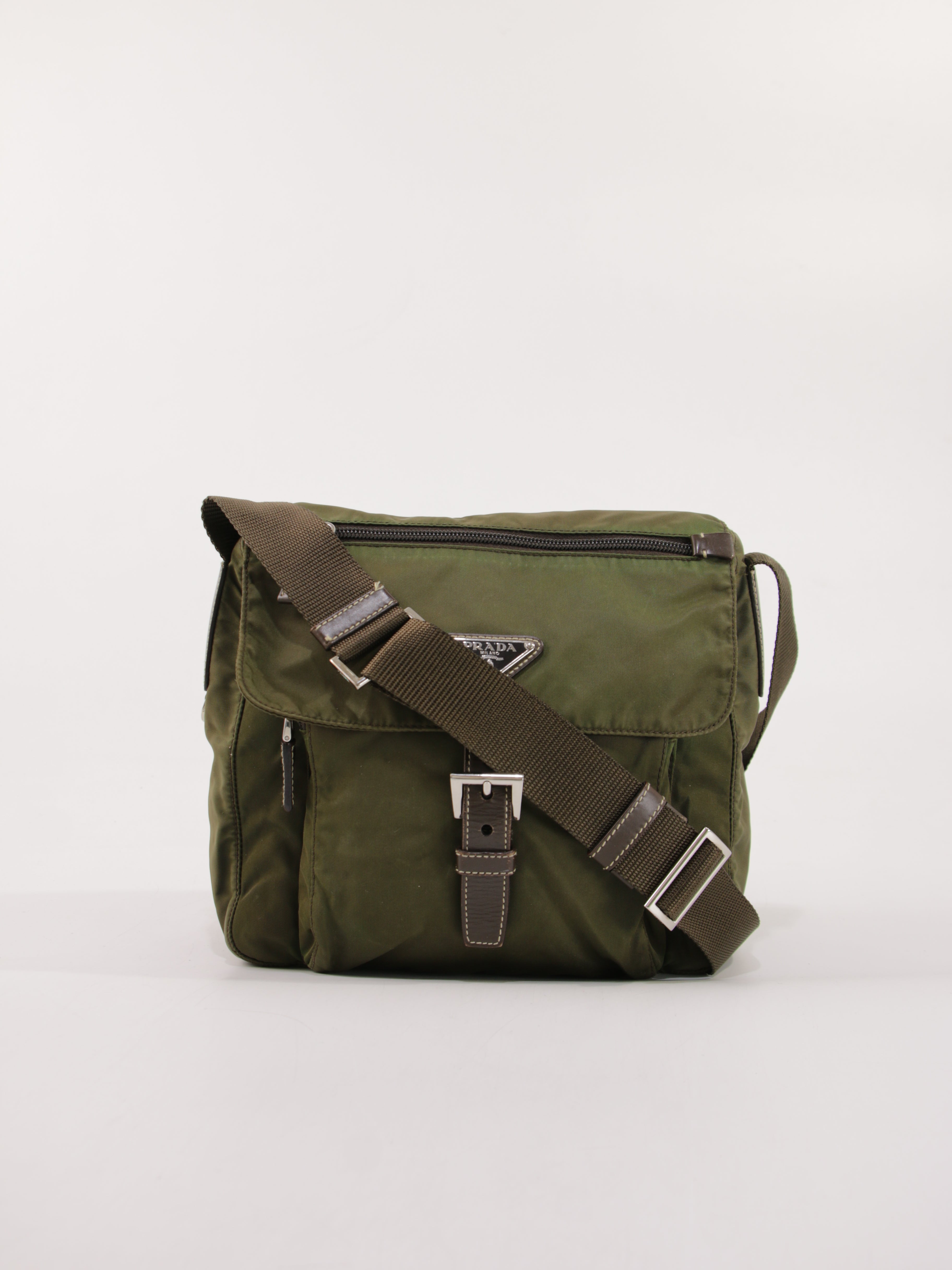Single Buckle Messenger