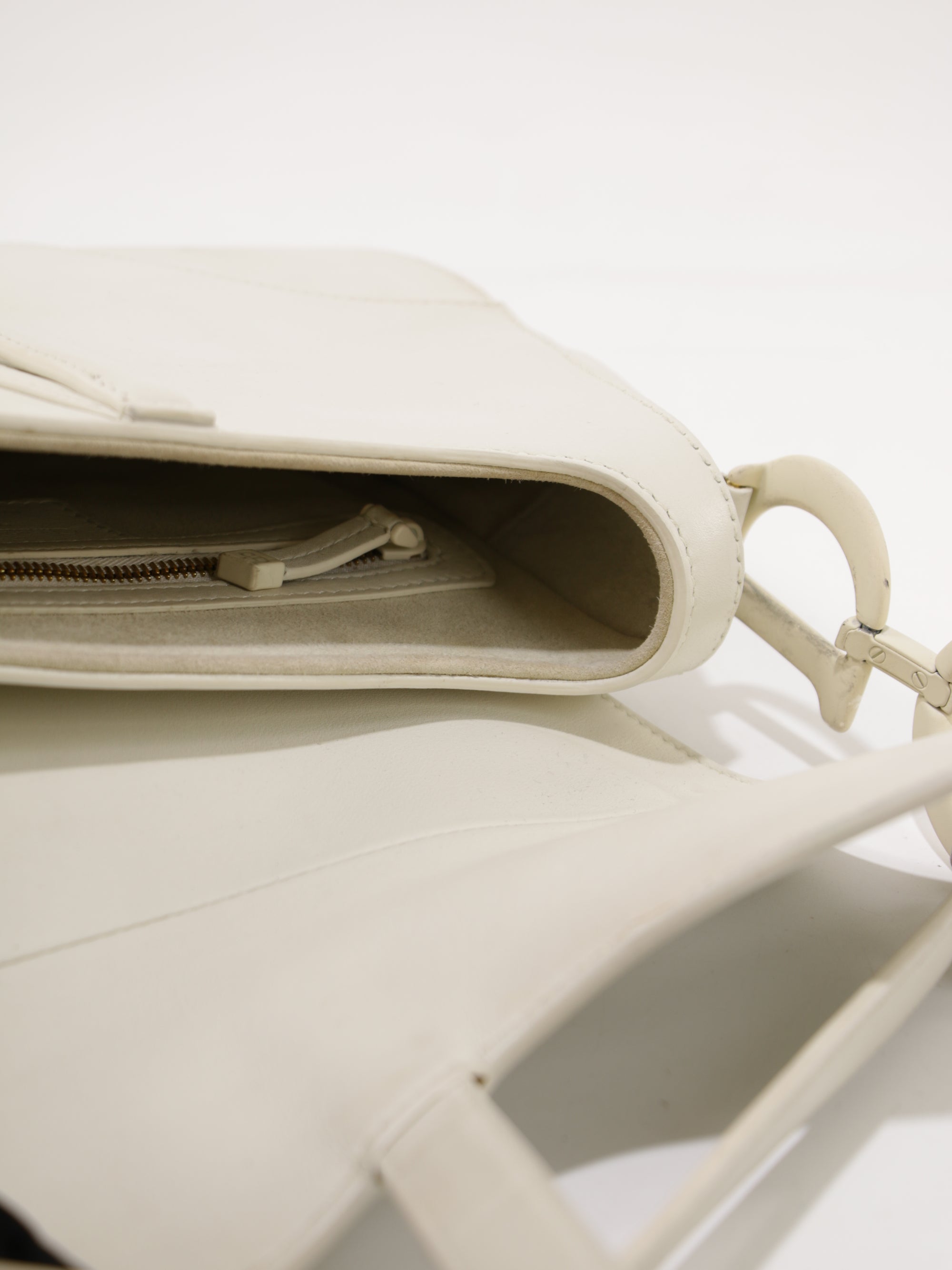 Saddle