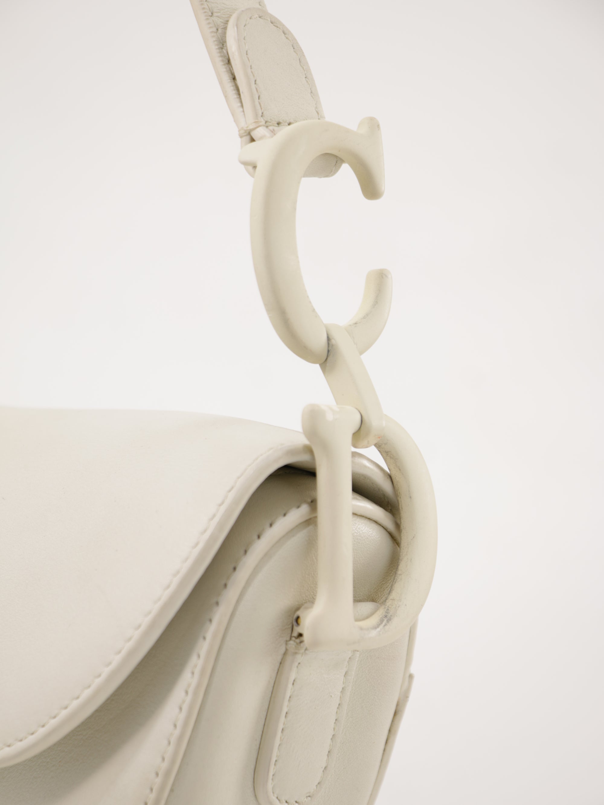 Saddle