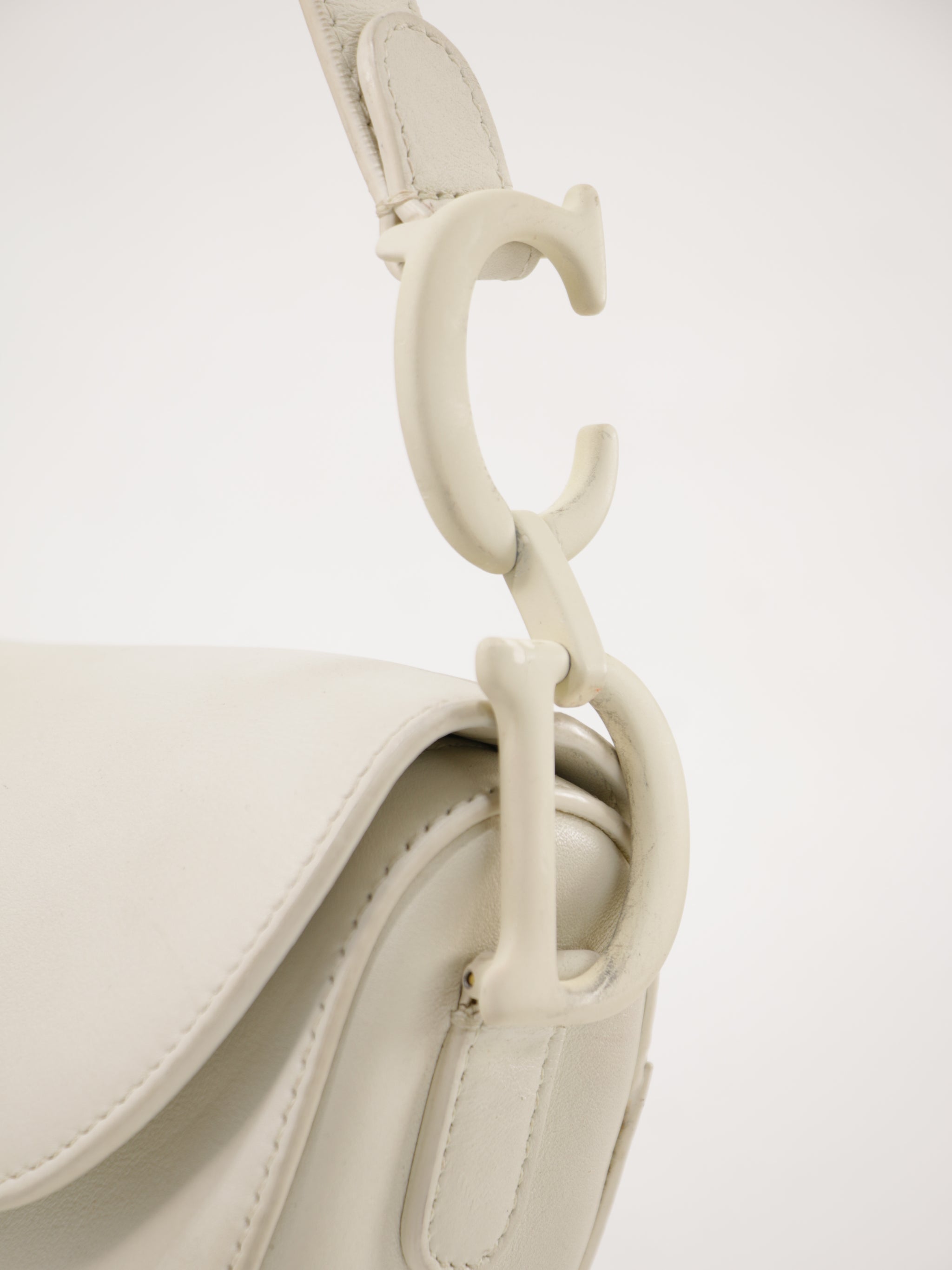 Saddle