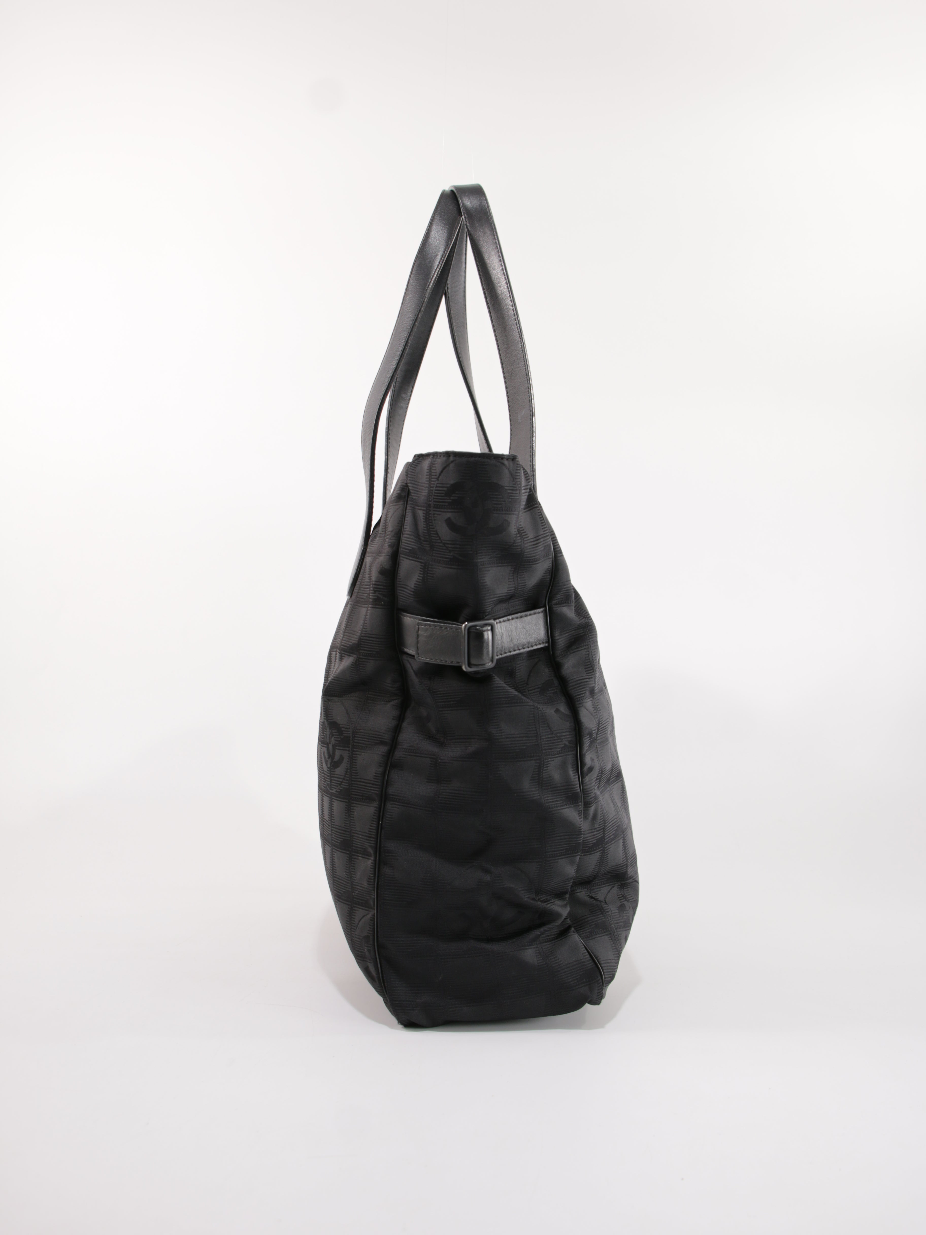 Large Travel Line Tote