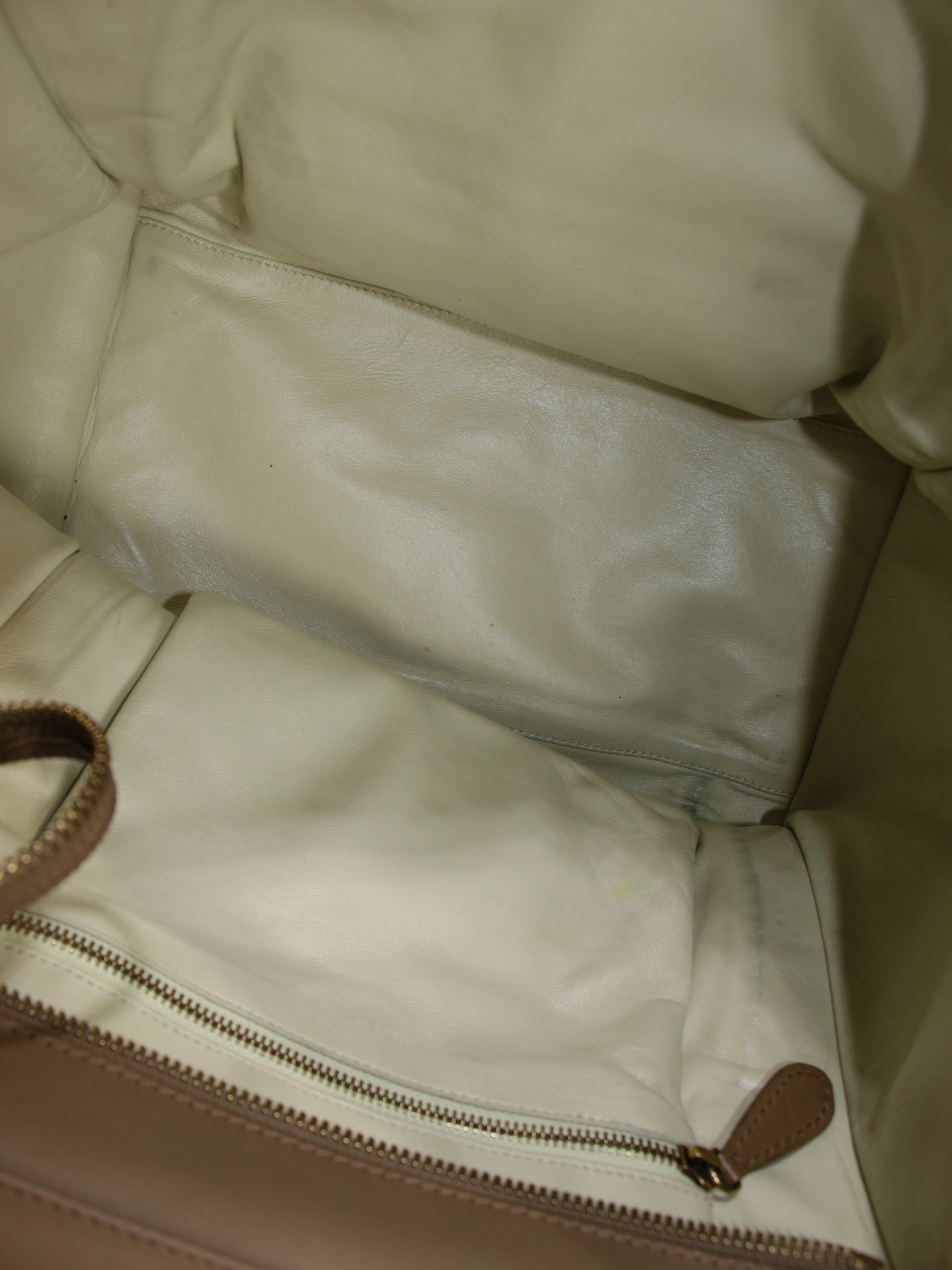 Medium Luggage