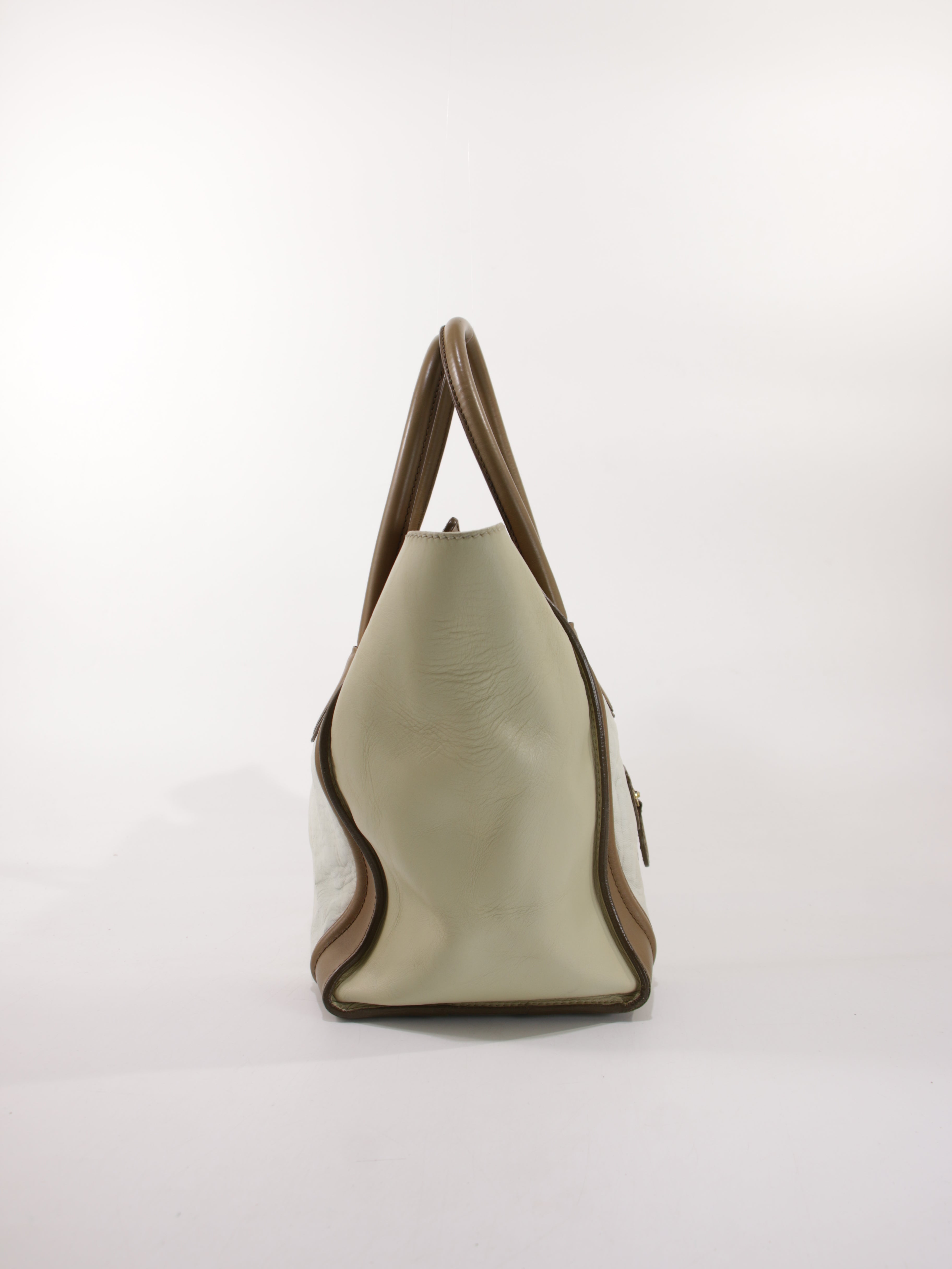 Medium Luggage