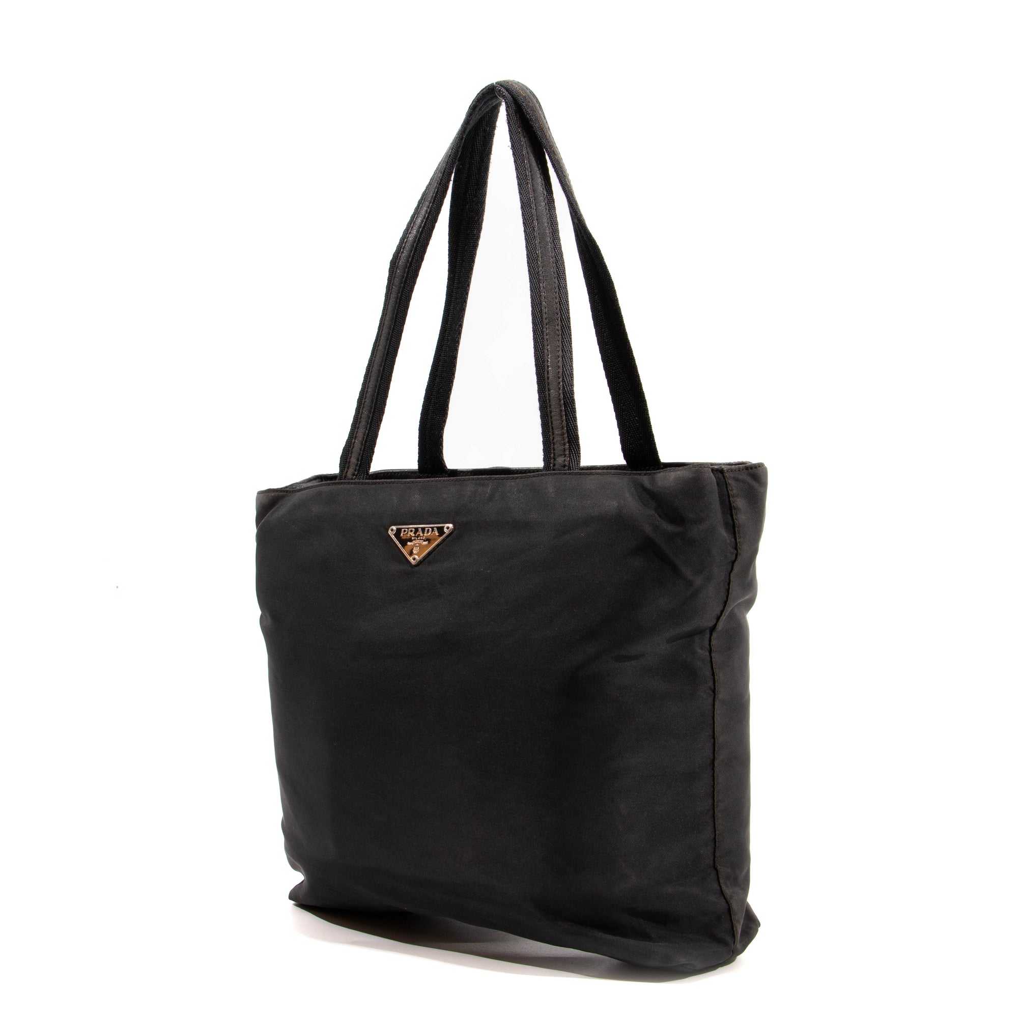 Tote behind