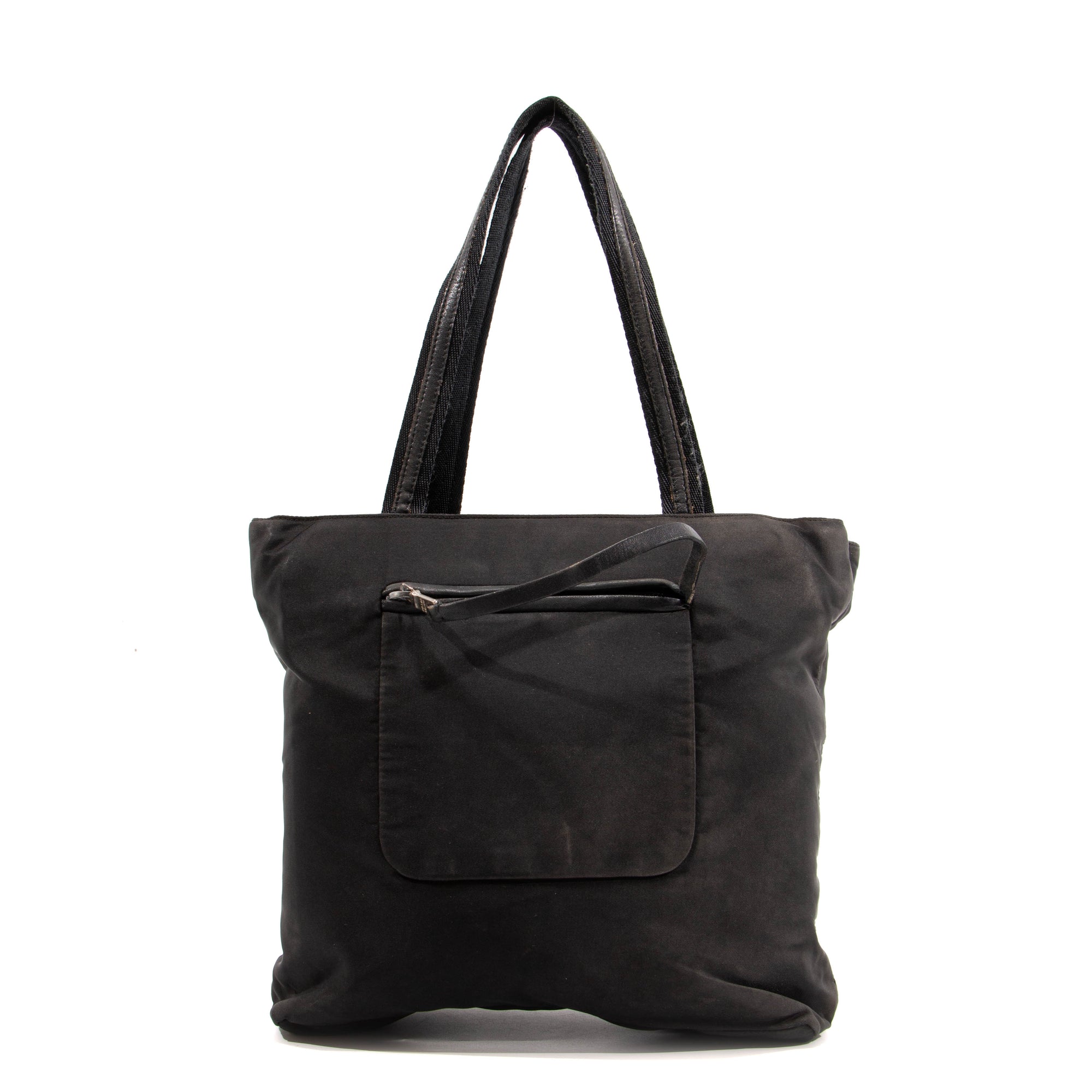 Tote behind