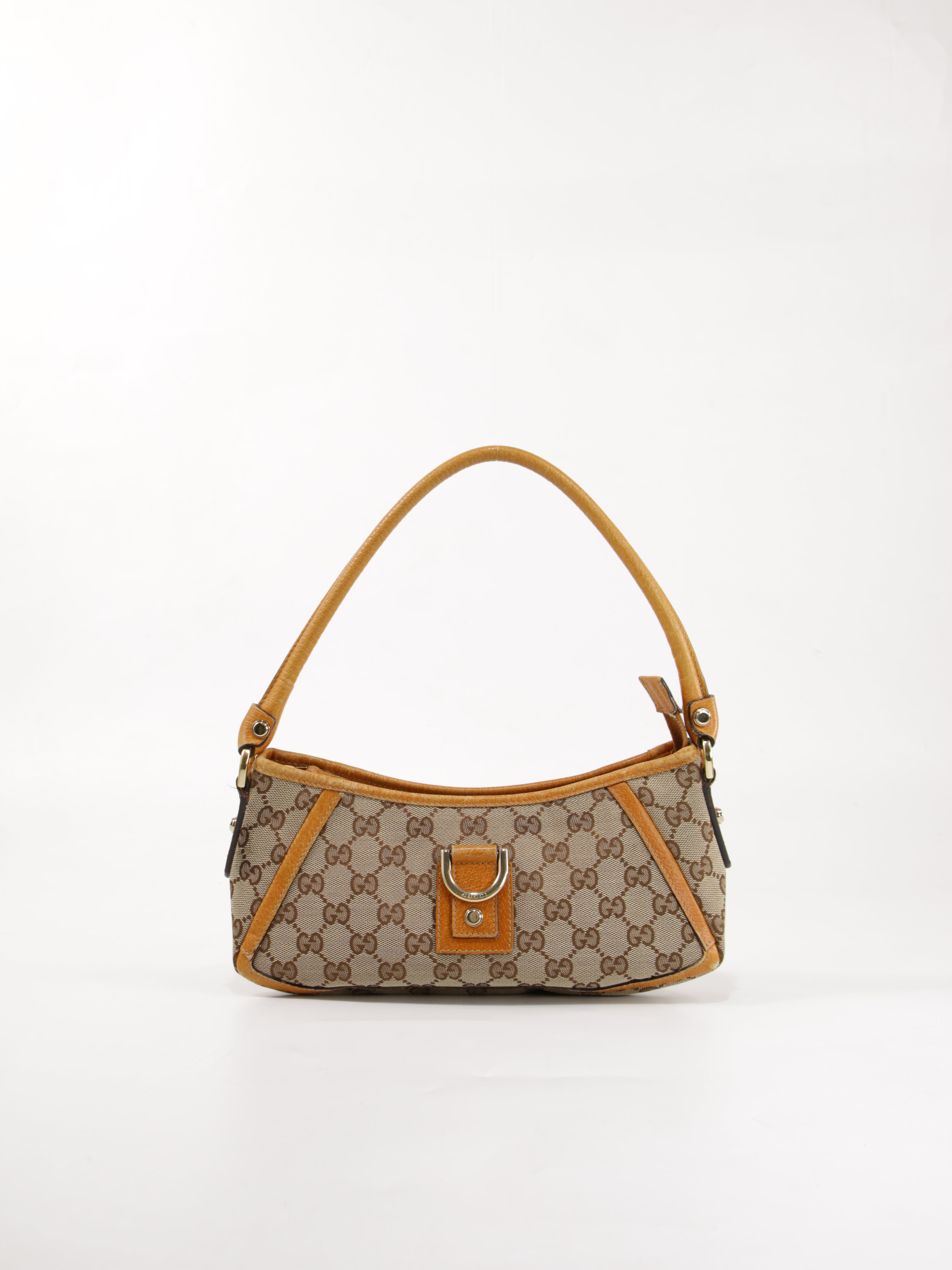 Abbey D-Ring Pochette