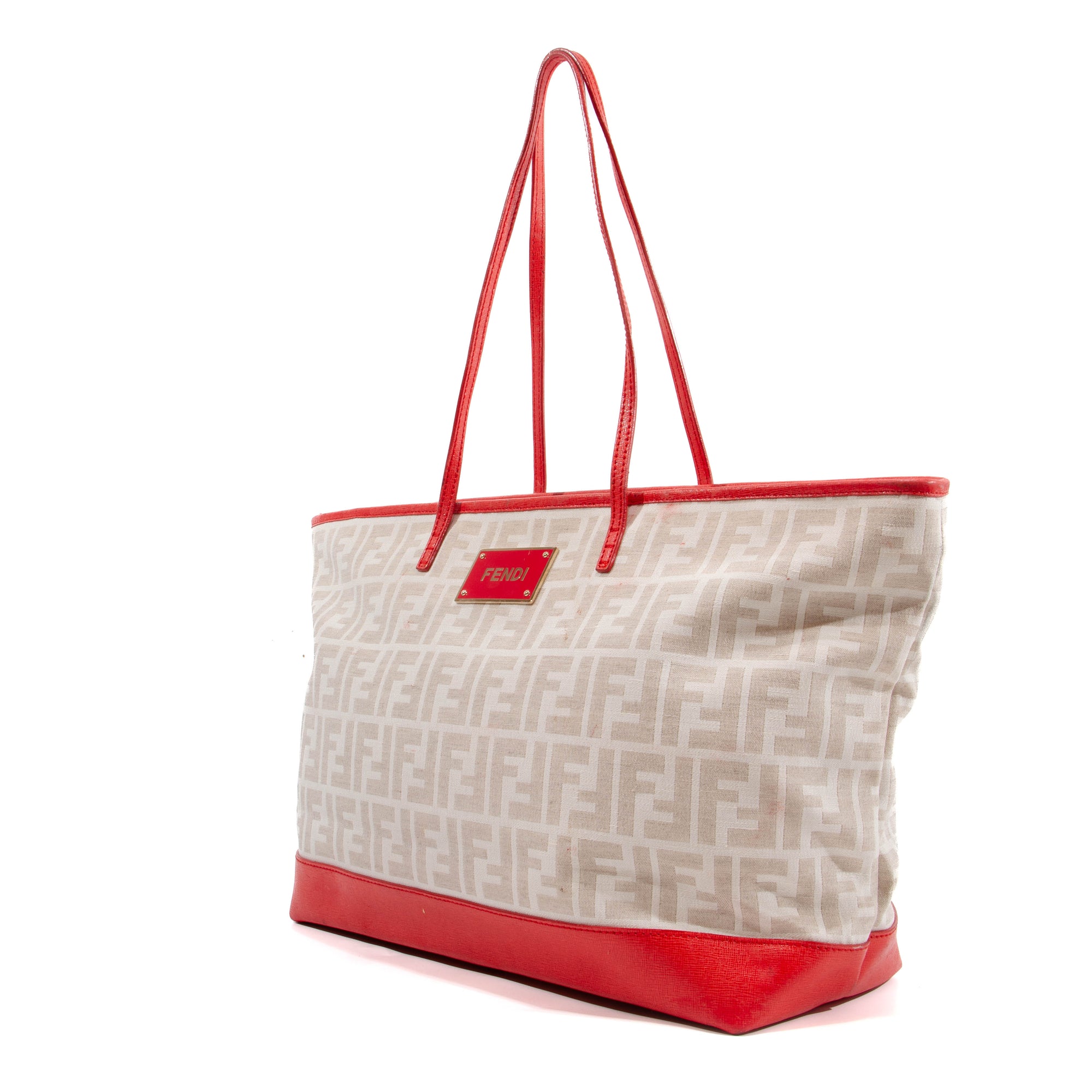 Tote behind