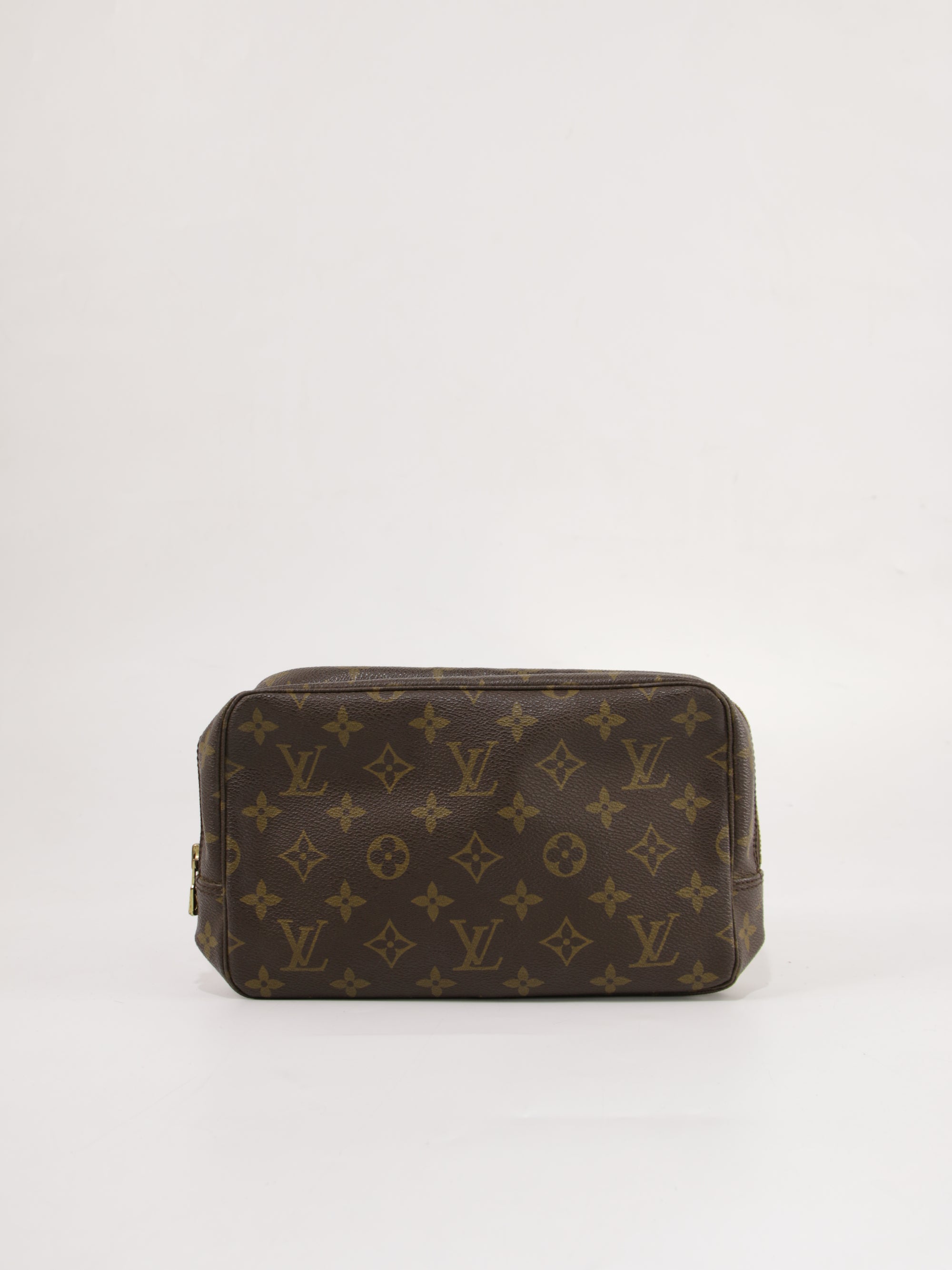 Cosmetic pouch