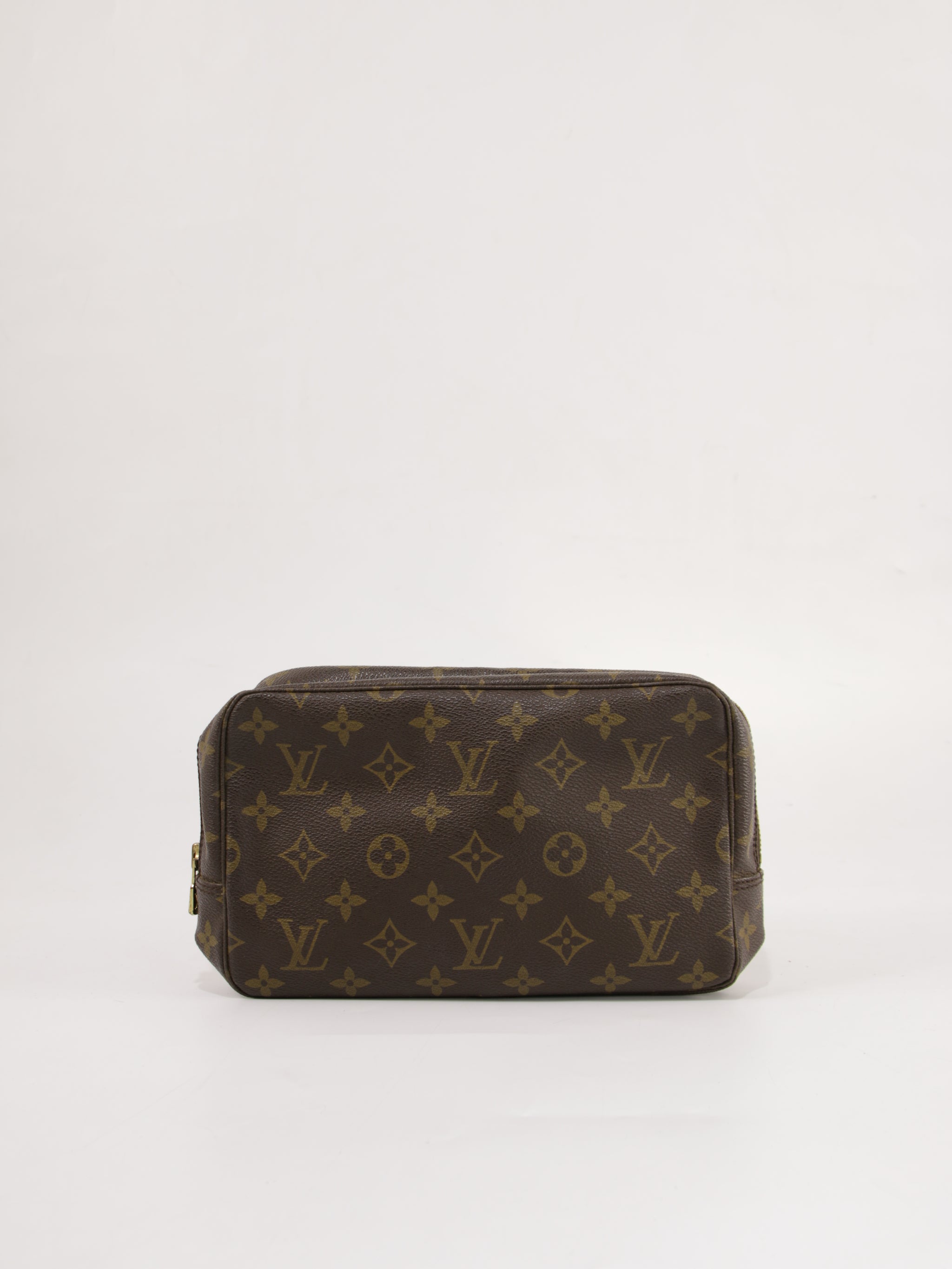 Cosmetic pouch