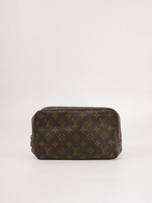 Cosmetic pouch