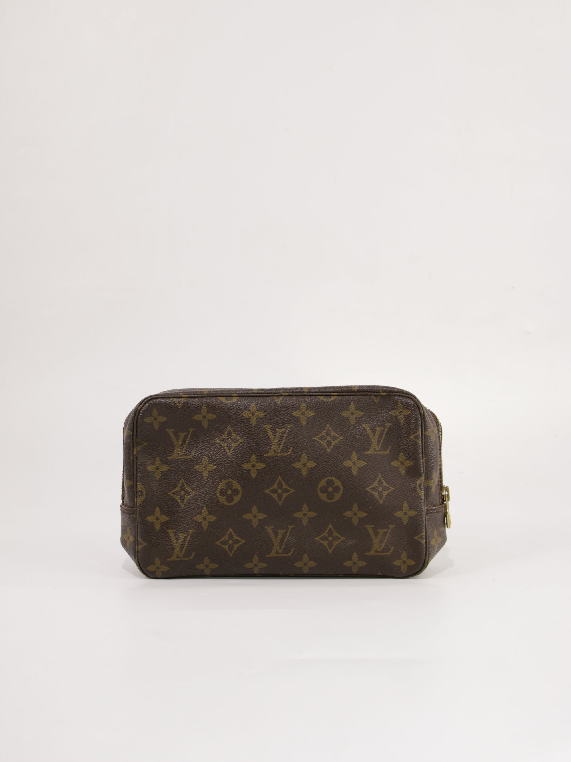 Cosmetic pouch