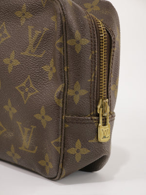 Cosmetic pouch