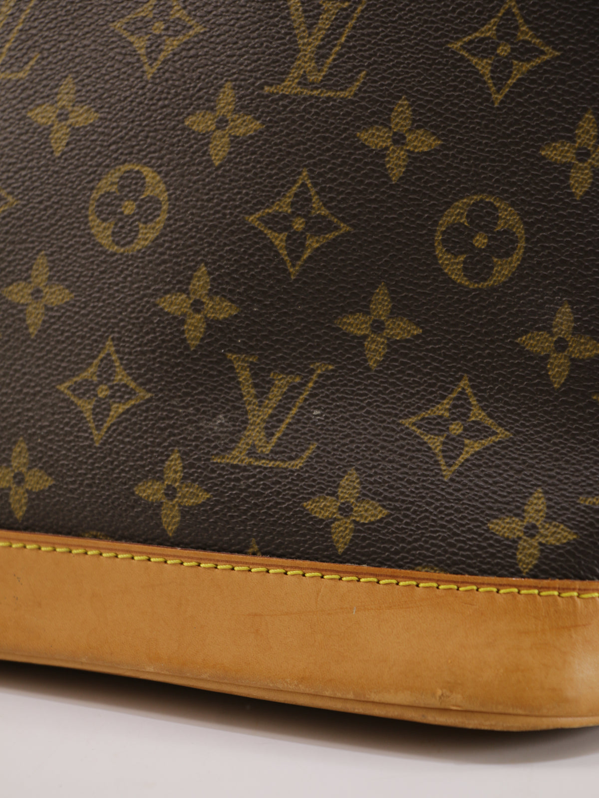 Louis Vuitton Alma PM