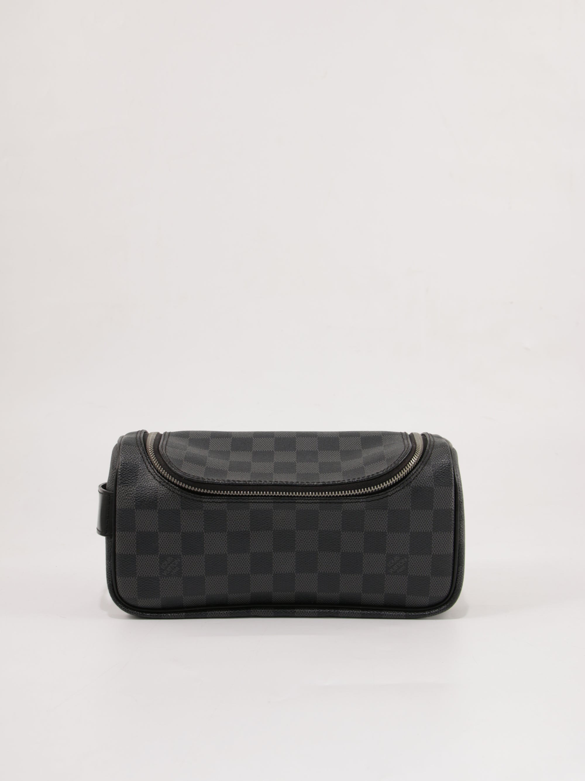 Cosmetic pouch