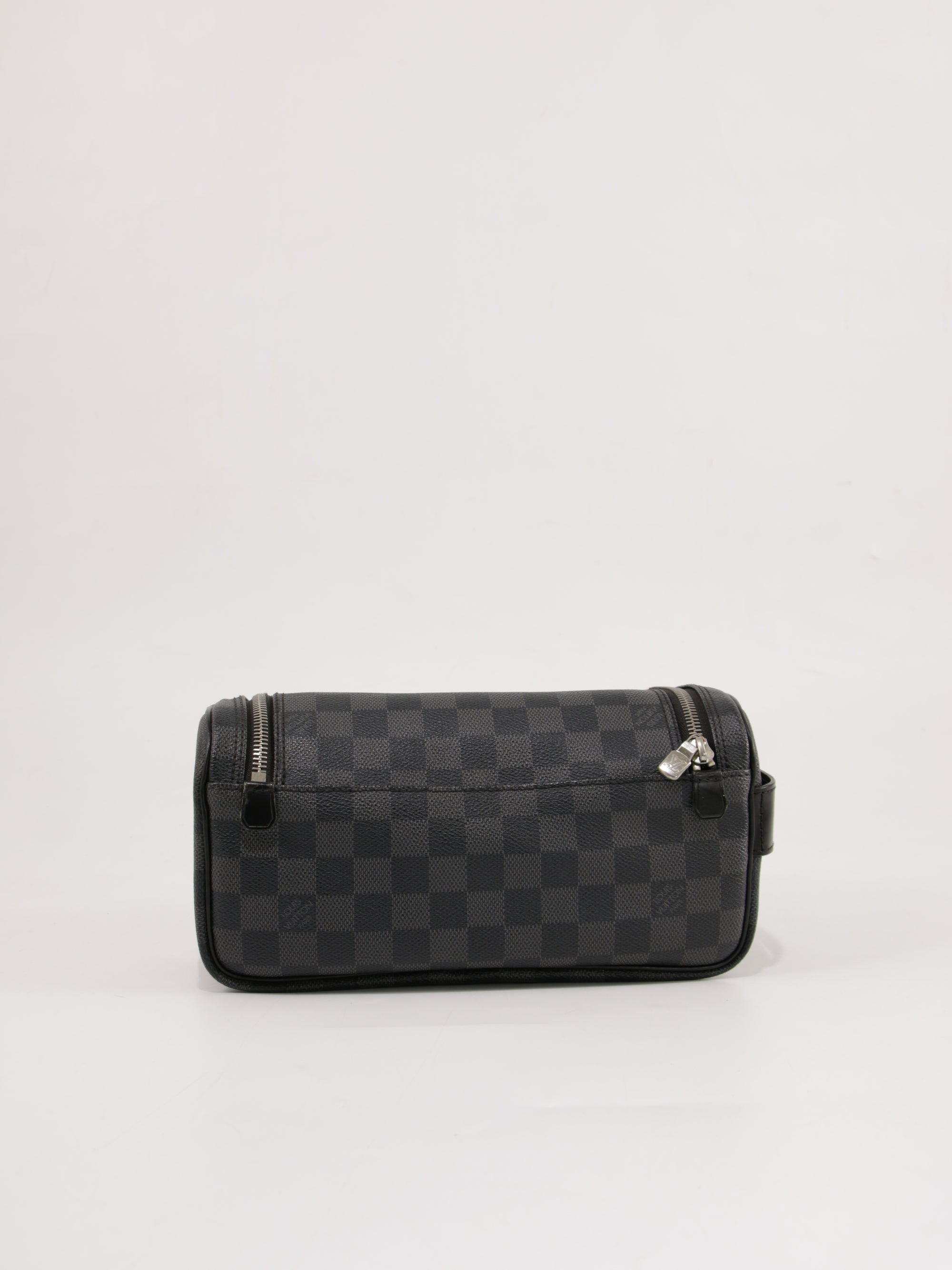 Cosmetic pouch