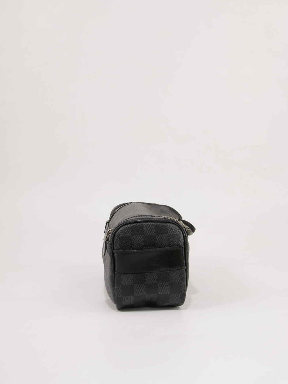 Cosmetic pouch